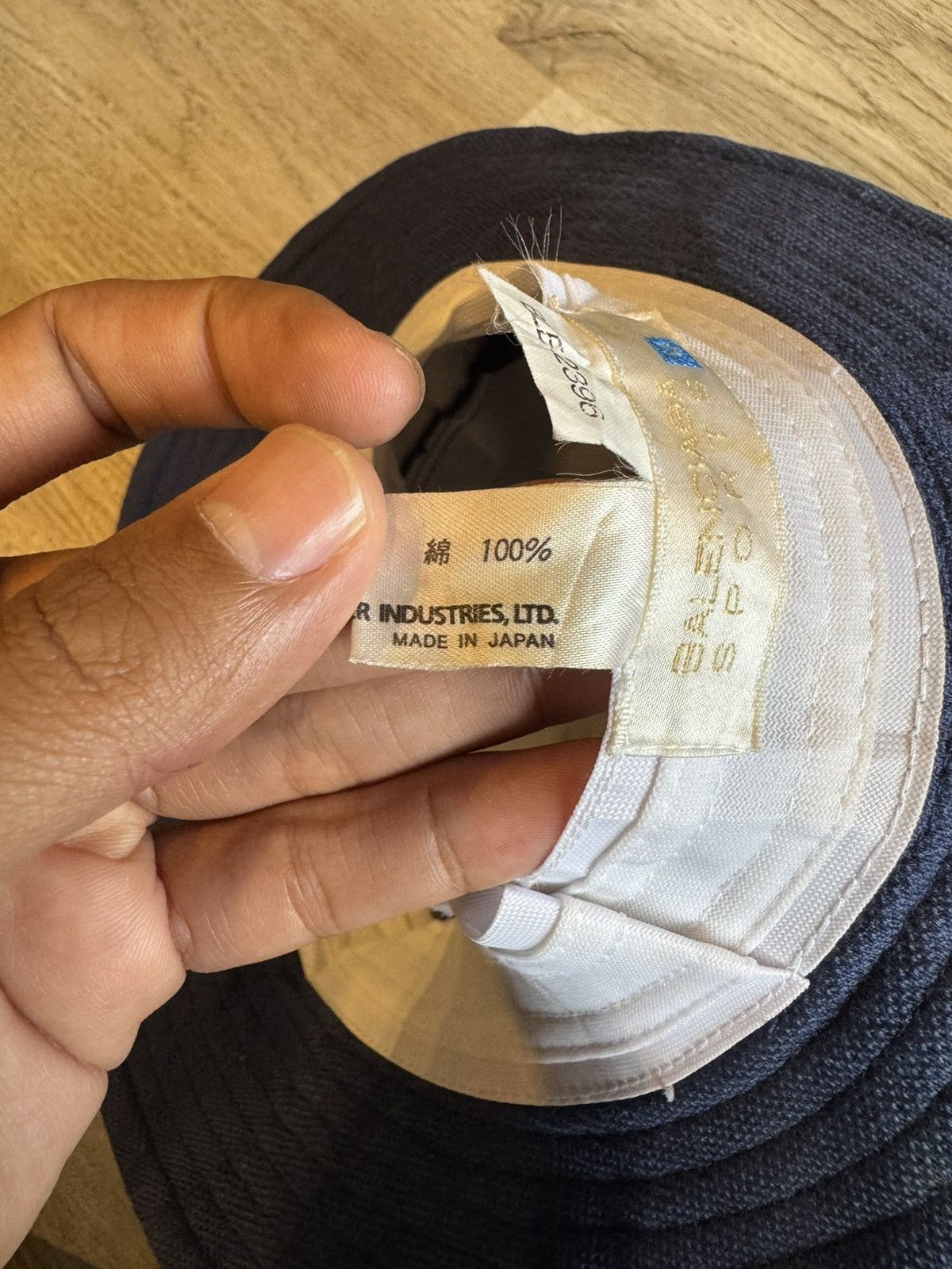 Balenciaga VINTAGE BALENCIAGA SPORTS BUCKET HAT Size ONE SIZE - 8 Thumbnail