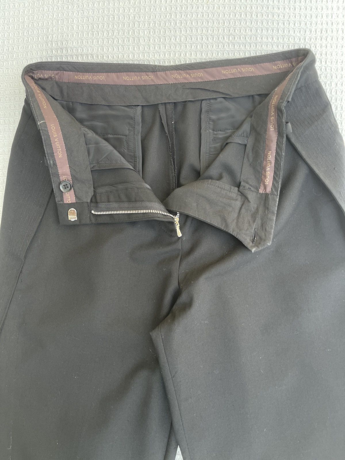 Louis Vuitton Last Drop🔥Rare🔥Vintage Louis Vuitton Casual Pants Size 29" - 5 Thumbnail