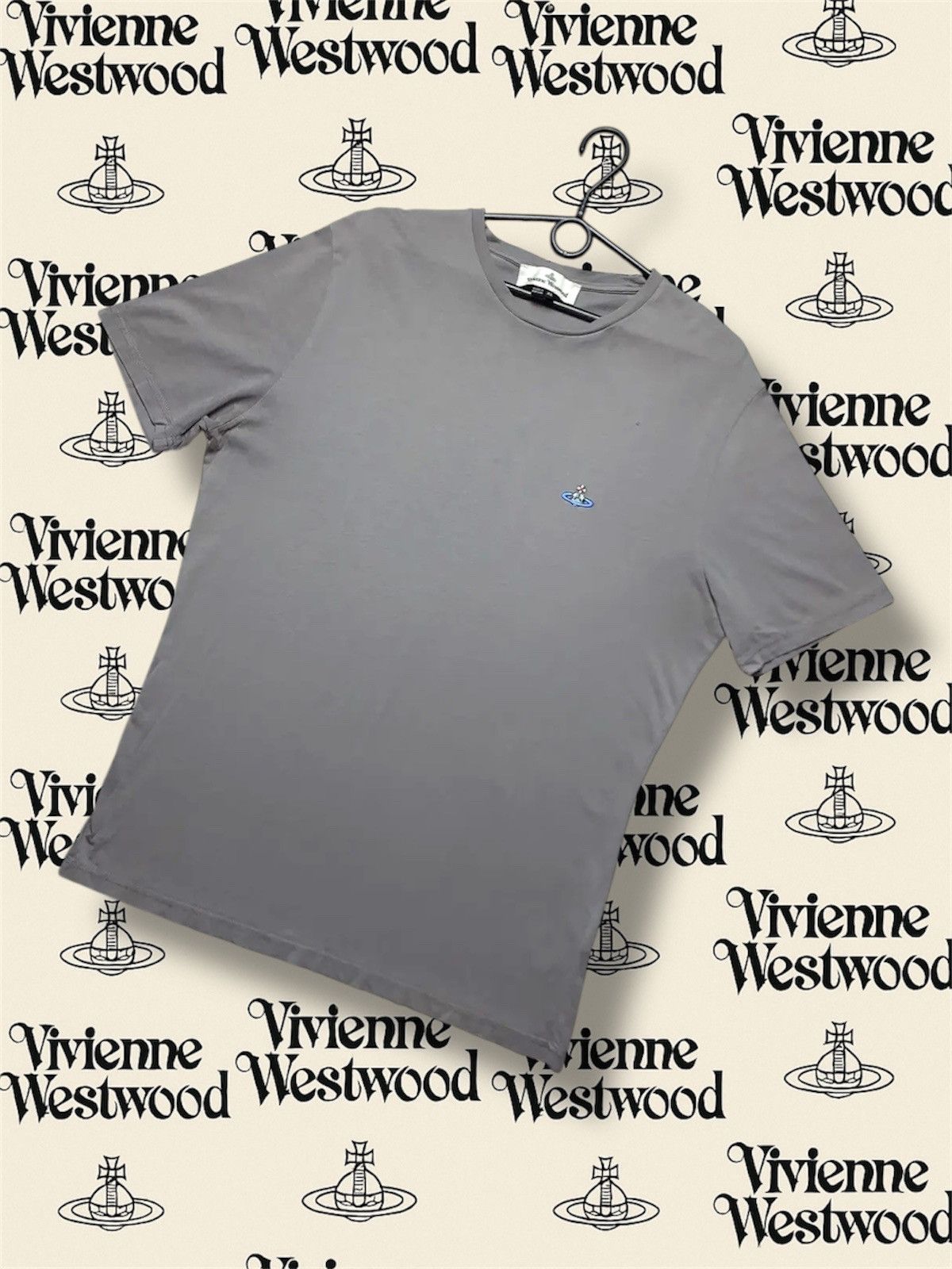 Vivienne Westwood Vivienne Westwood tee logo size L/XI Size US L / EU 52-54 / 3 - 1 Thumbnail