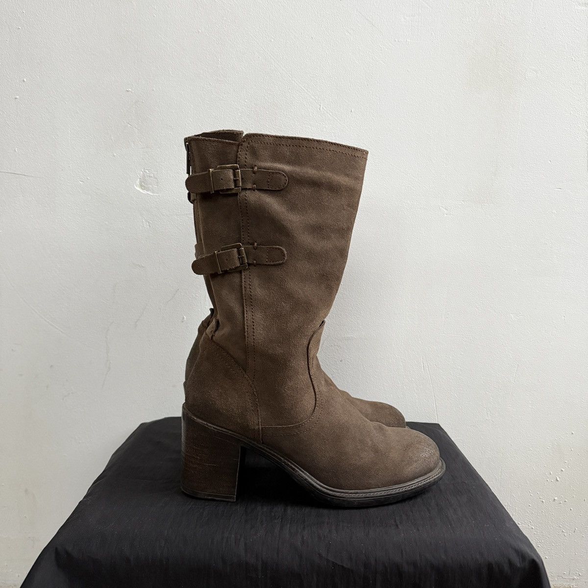 Italian Designers x Vintage Italy Heel Shoes Suede Boots in Brown, Women's (Size 5)