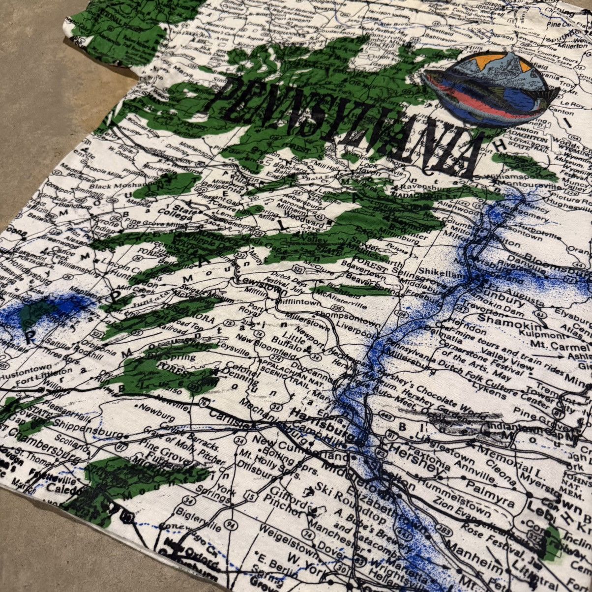 Vintage Vintage 1990s Pennsylvania AOP All Over Print Map Tee Size US L / EU 52-54 / 3 - 3 Thumbnail