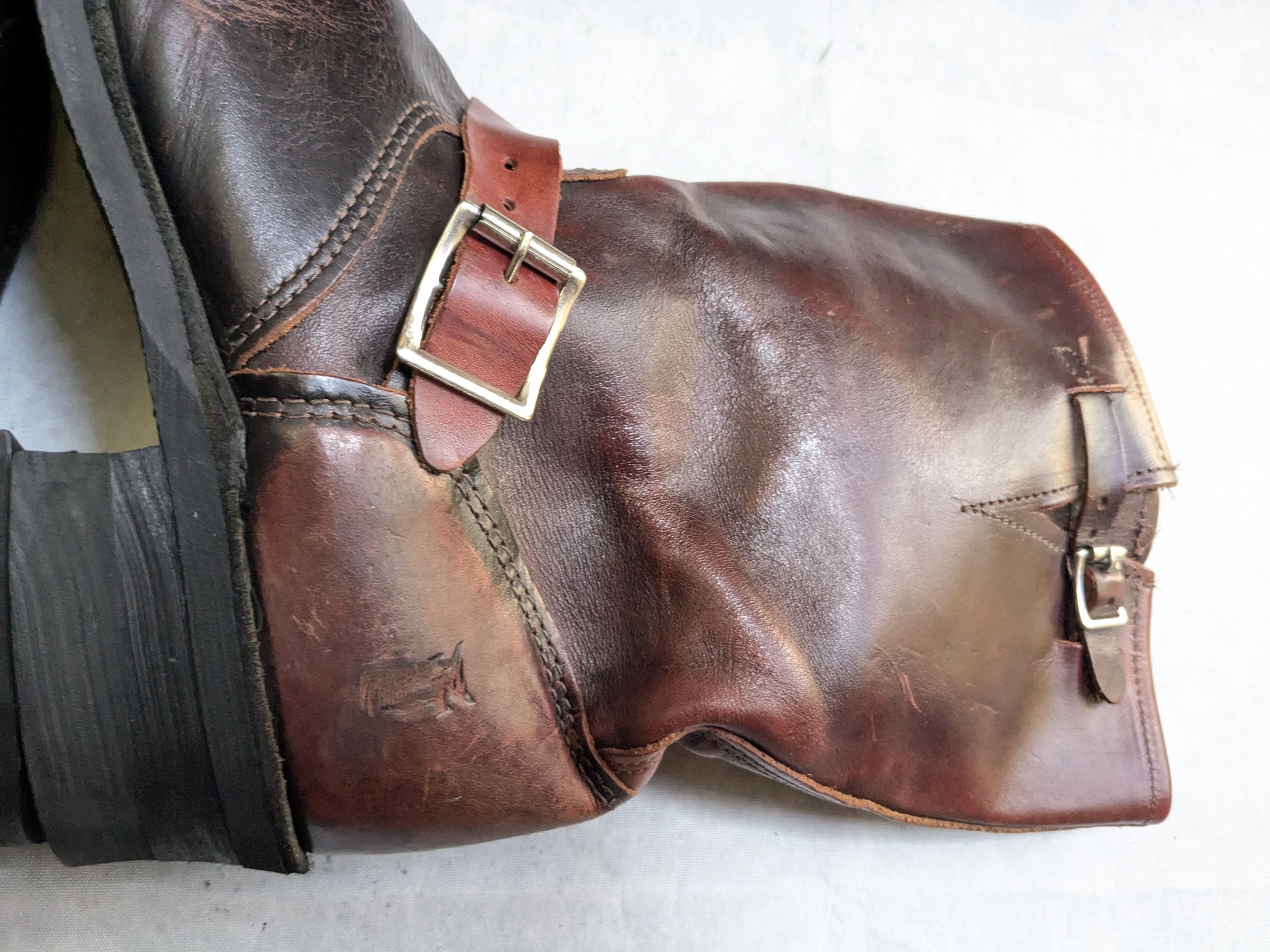 Frye Frye Engineer Boots Red Leather 9 M Buckle Size US 9 / EU 42 - 11 Thumbnail