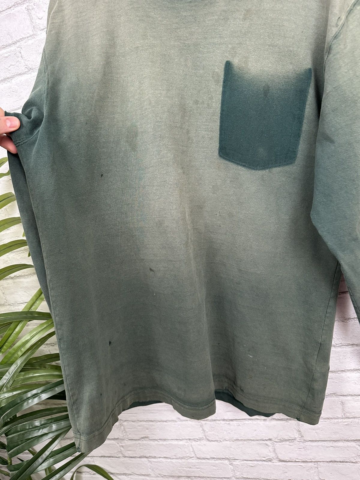 Carhartt (M) BEAUTIFUL FADED THRASHED Carhartt Longsleeve Tee Size US M / EU 48-50 / 2 - 10 Thumbnail