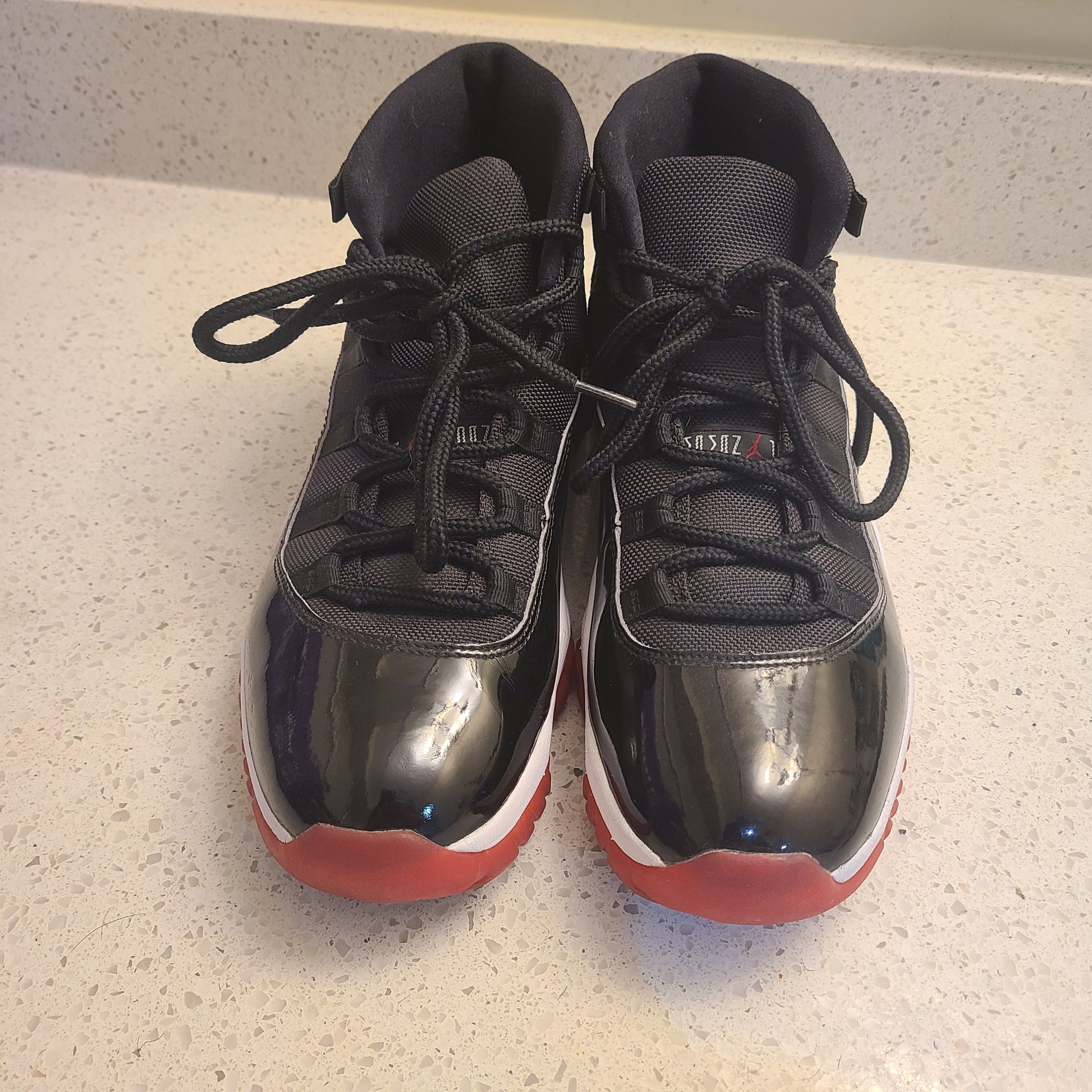 Jordan Brand Jordan 11 Bred Size US 11 / EU 44 - 1 Thumbnail