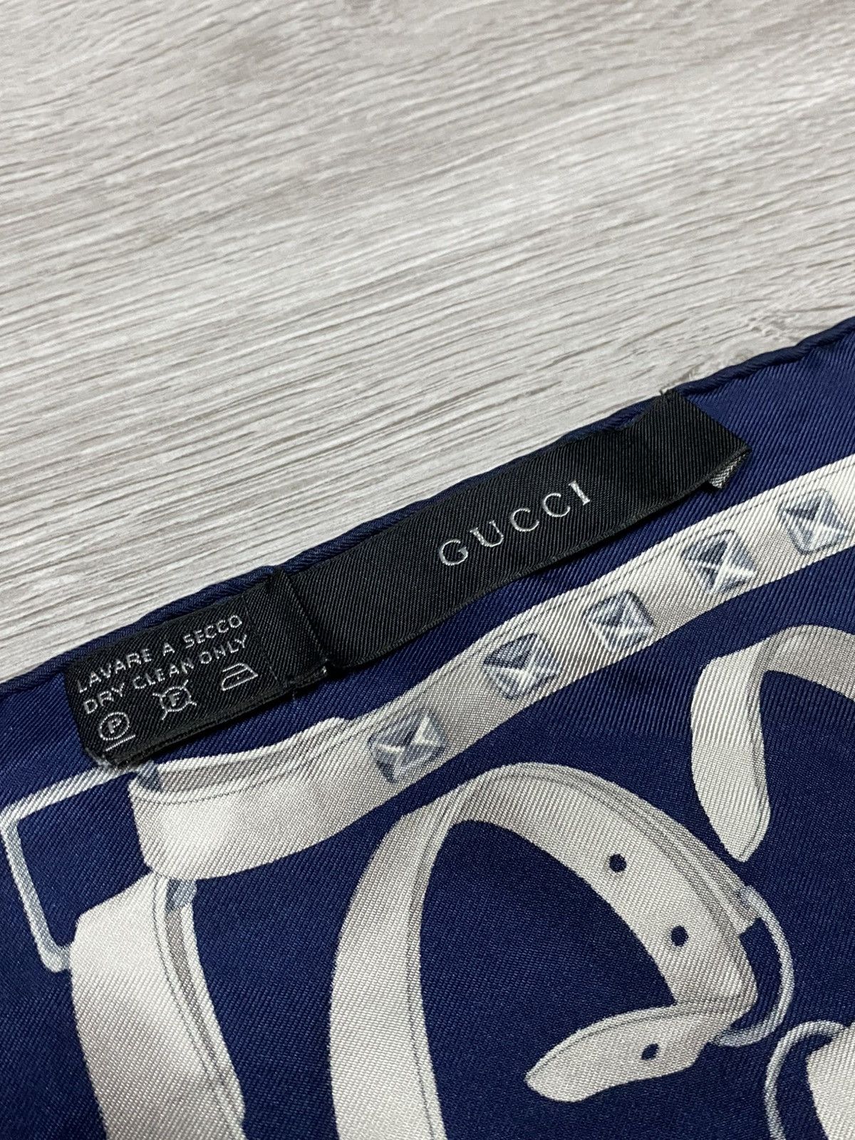 Gucci Gucci big GG monogram silk square scarf RARE Size ONE SIZE - 4 Thumbnail