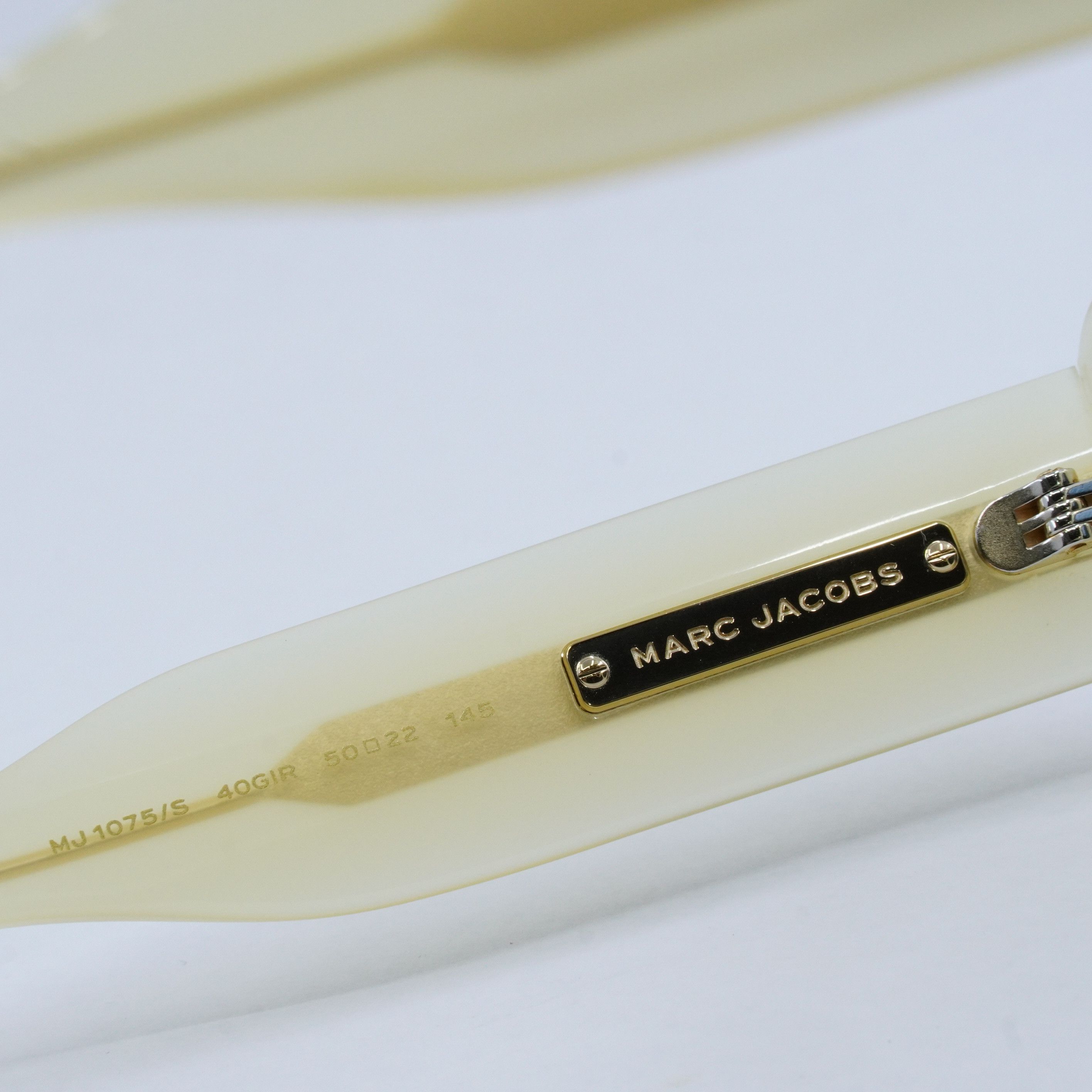Marc Jacobs Marc Jacobs MJ 1075/S 040G IR Sunglasses Yellow Frame Size ONE SIZE - 4 Thumbnail