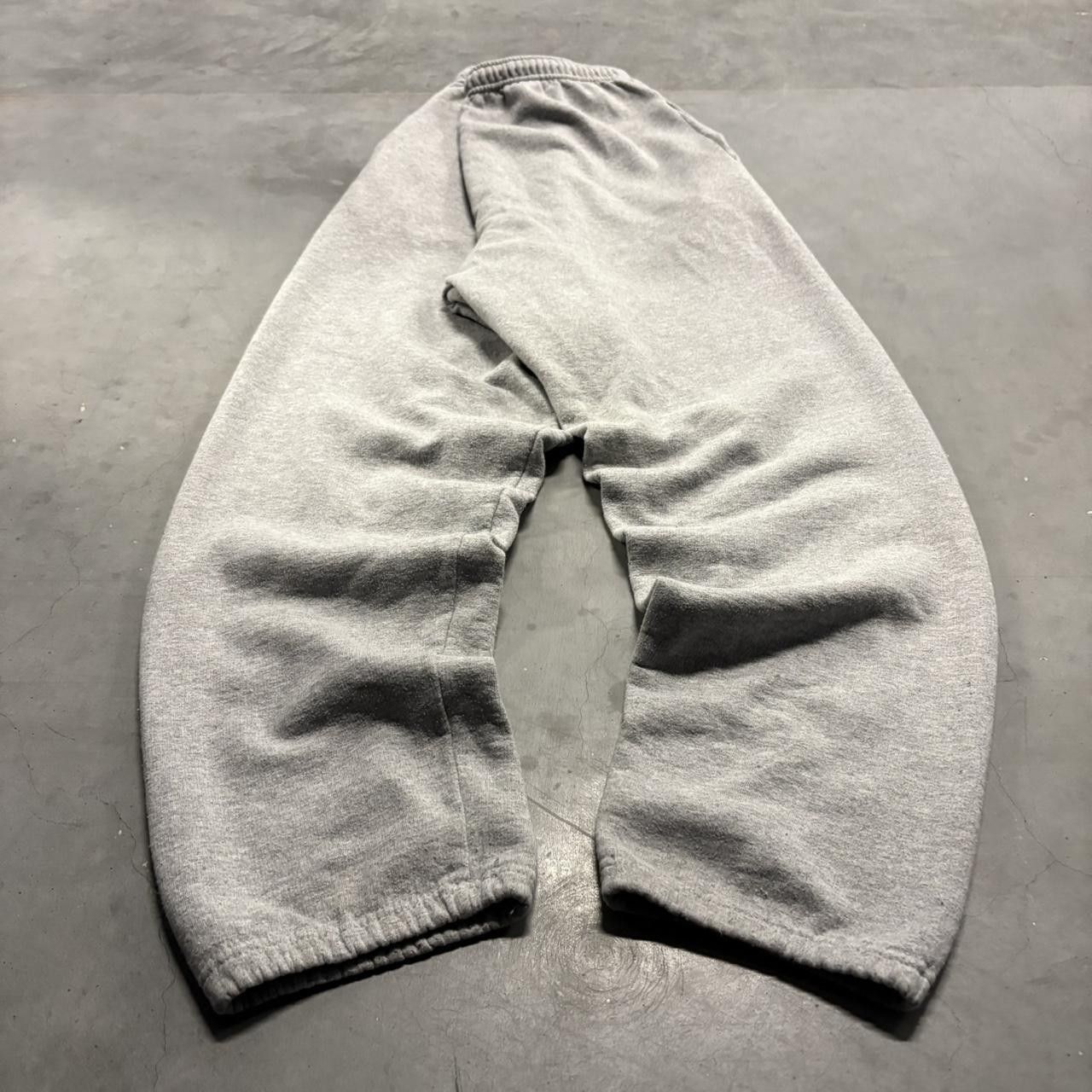 Japanese Brand × Vintage Crazy Vintage Y2K/2000s Baggy Grey Loungewear Sweatpants! Size US 36 / EU 52 - 5 Thumbnail