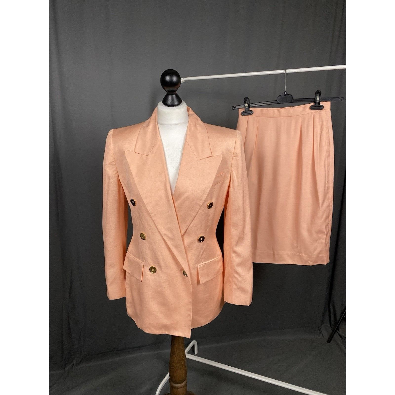Dior Christian Dior Women's Pink 2 Piece Double Breasted Skirt S Size M / US 6-8 / IT 42-44 - 1 Thumbnail