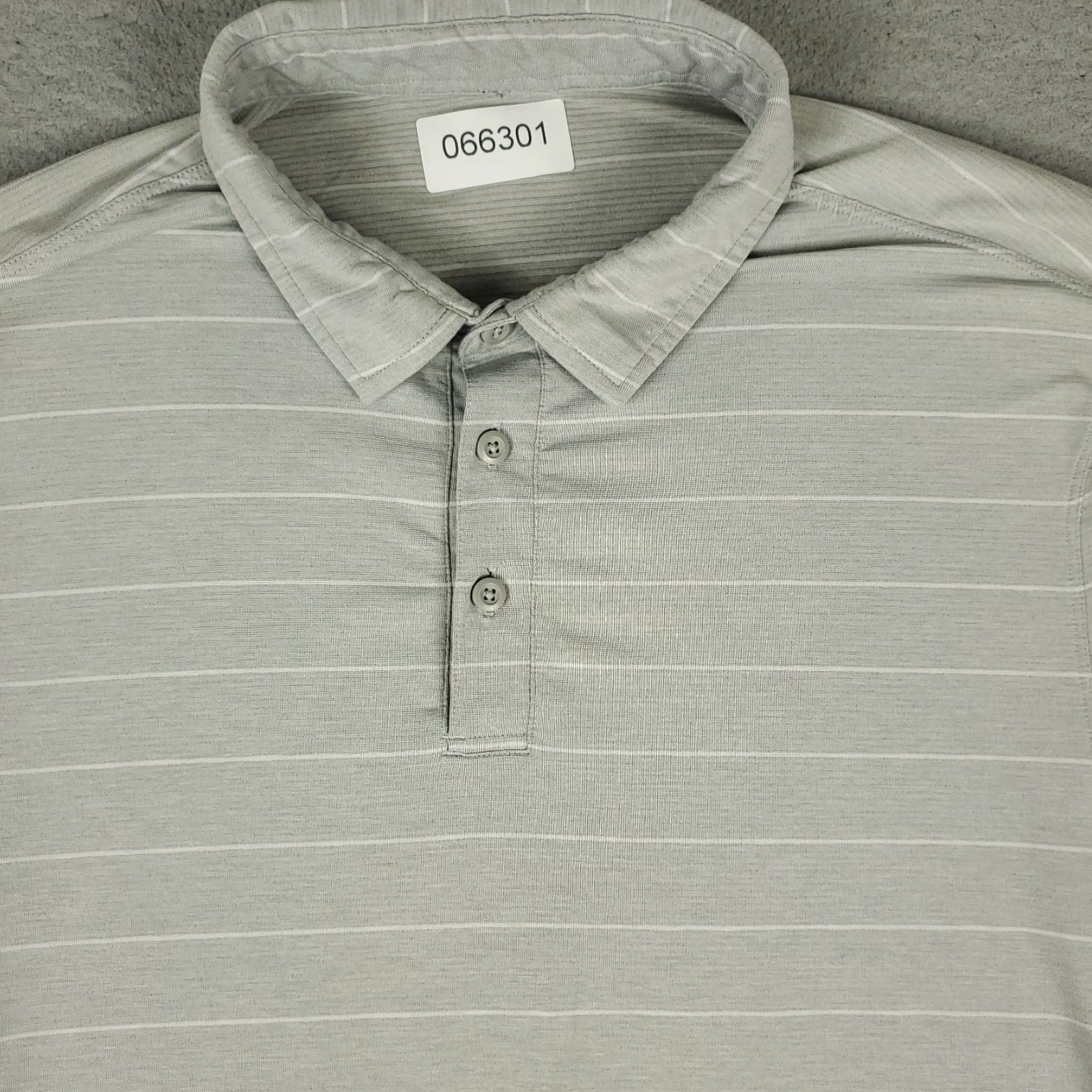 Lululemon Lululemon Polo Shirt Mens L Gray Striped Active Golf Short Sleeve Polo Shirt Mens Gray Striped Stretch Cotton Blend Polyester Size US L / EU 52-54 / 3 - 2 Thumbnail