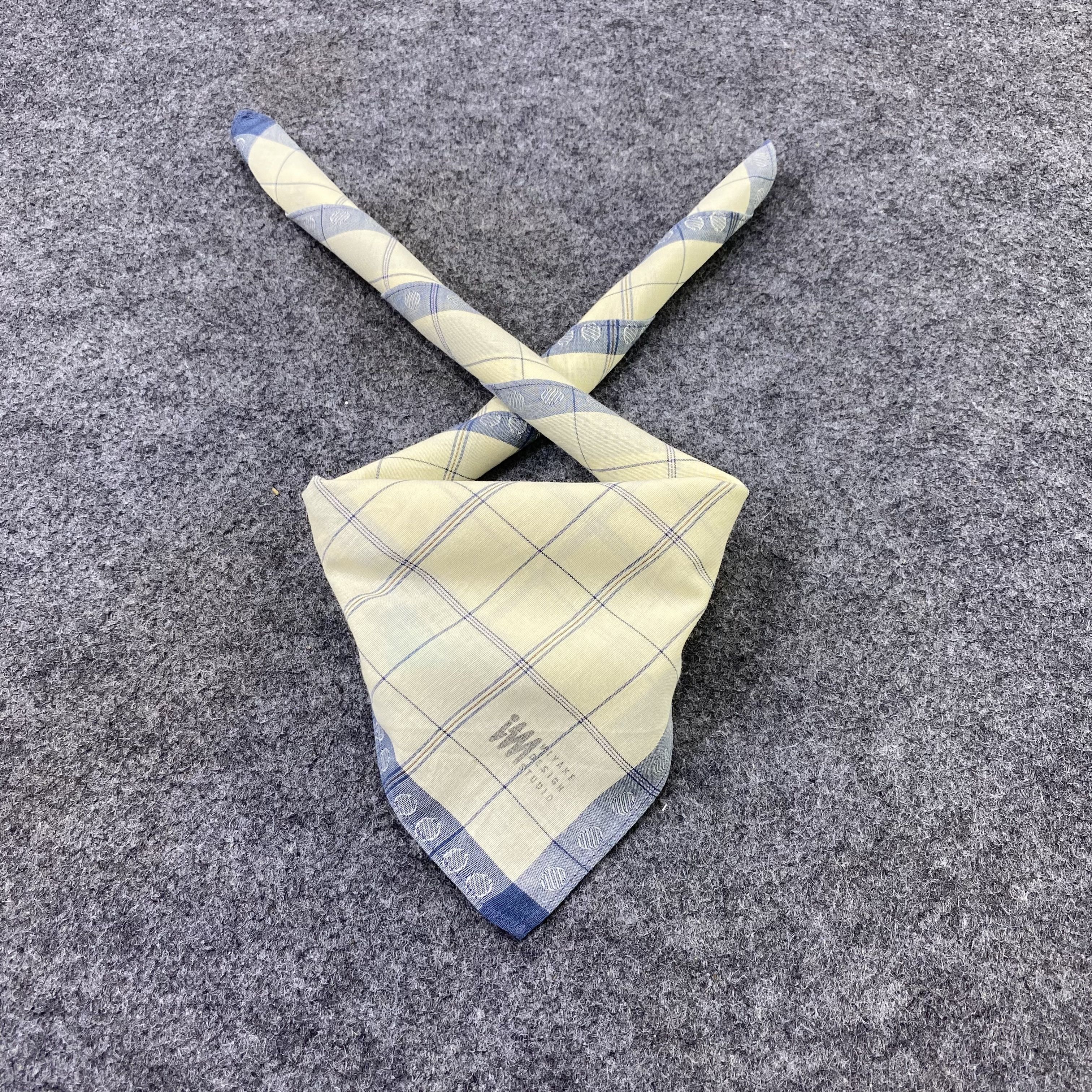 Issey Miyake Issey Miyake Handkerchief / Bandana / Neckerchief-B2169 Size ONE SIZE - 2 Thumbnail