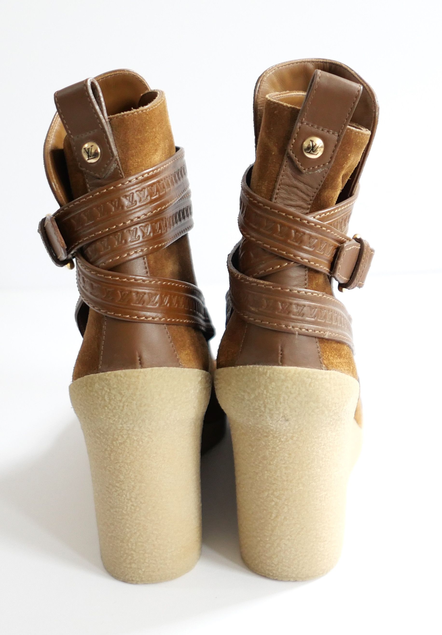Louis Vuitton Louis Vuitton Belted Suede Ankle Boots Size US 5 / IT 35 - 3 Thumbnail