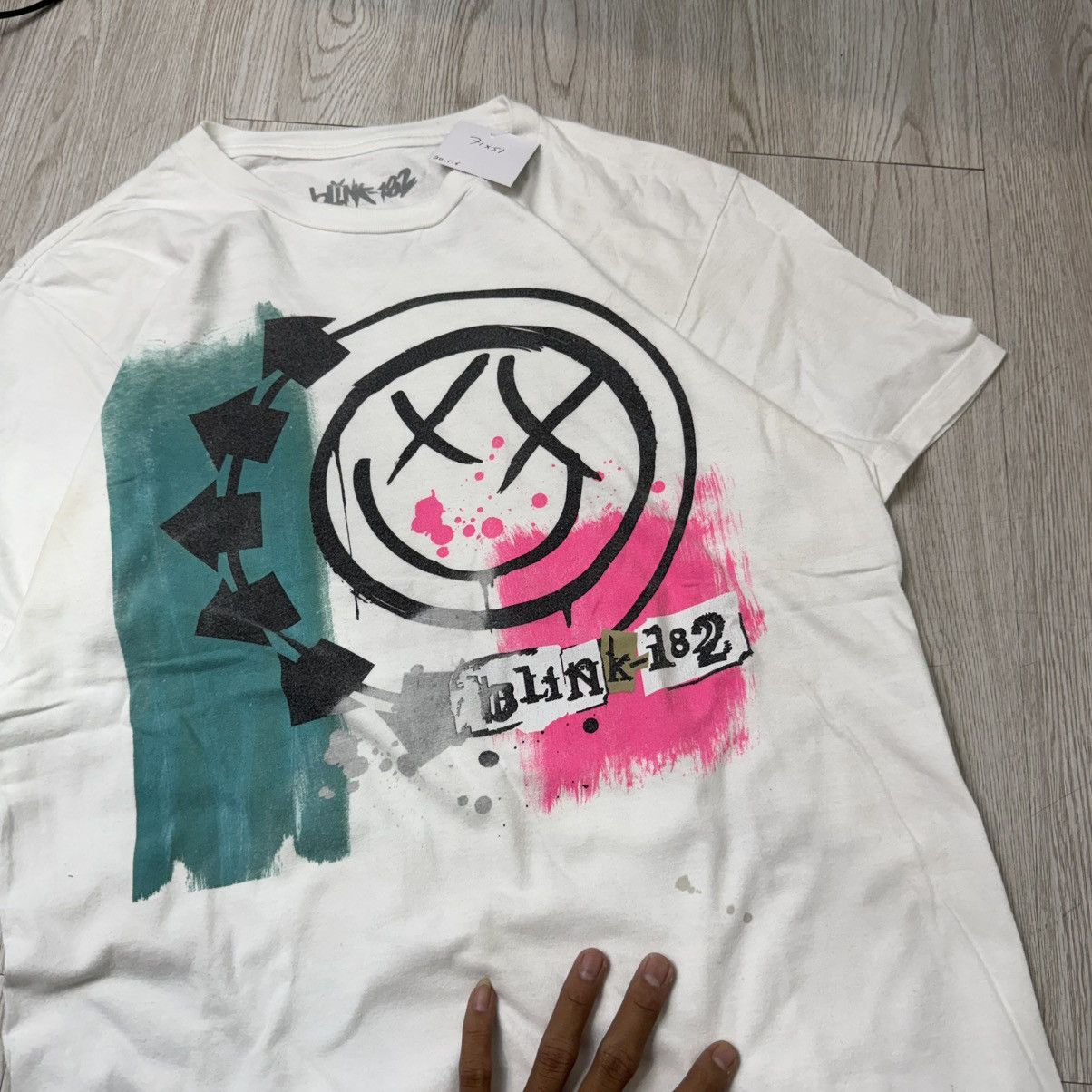 Band Tees BLINK-182 smile offical tag tee Size US M / EU 48-50 / 2 - 2 Thumbnail