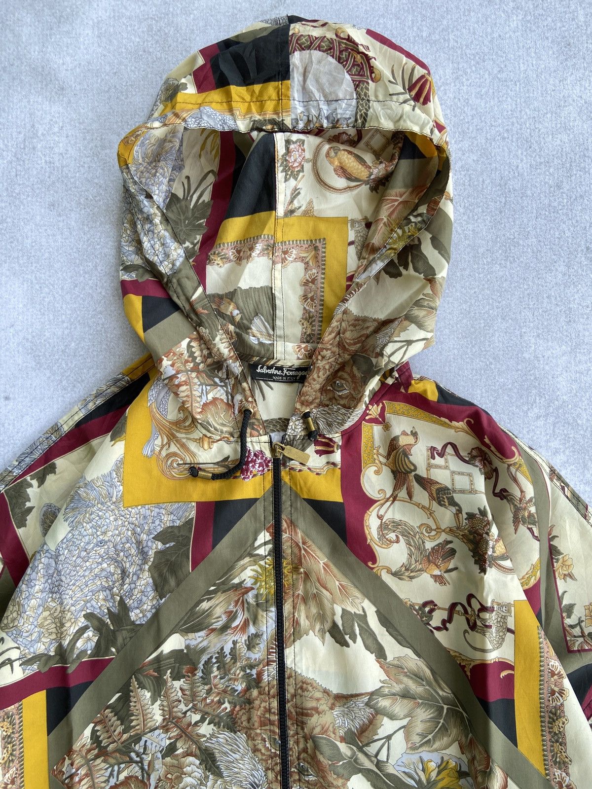 Salvatore Ferragamo Vintage Salavatore Ferragamo Full Print jacket Silk Size US XL / EU 56 / 4 - 3 Thumbnail