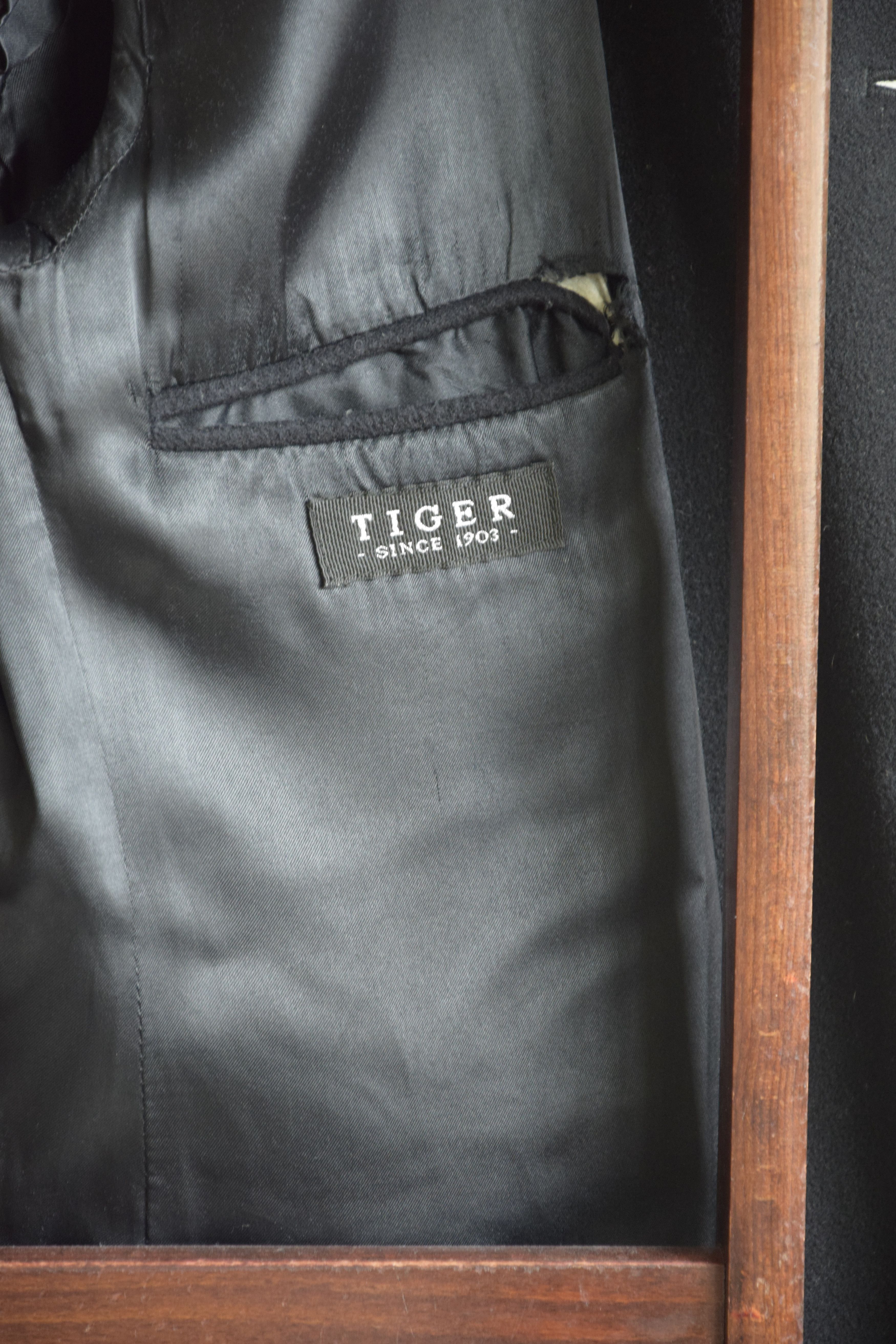 Tiger of Sweden × Vintage Tiger Of Sweden Size US L / EU 52-54 / 3 - 5 Thumbnail