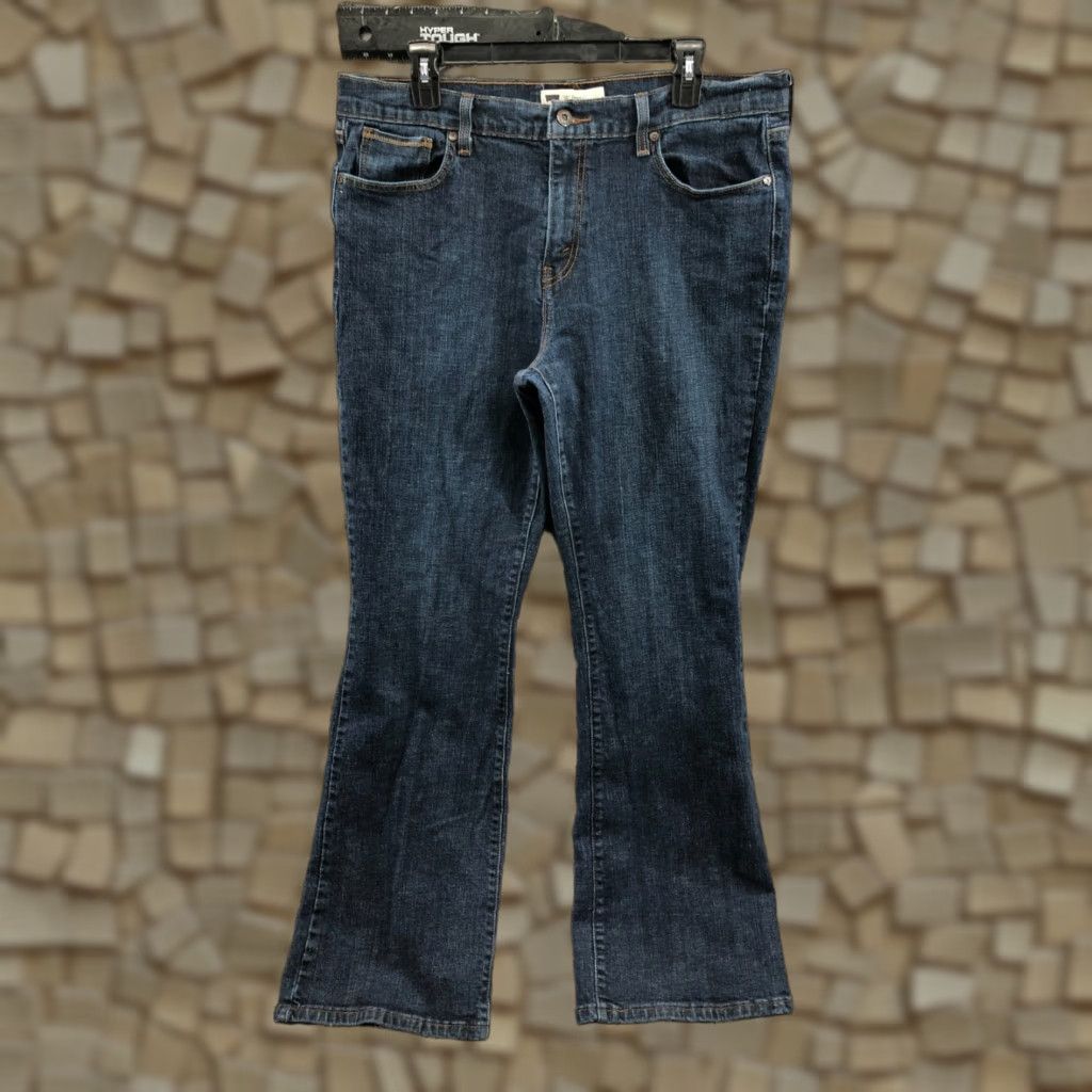 Levi's Levi's 515 Jeans Regular 16 Womens Bootcut Blue Denim 31 Inseam Medium Wash Capacity: 5-Pocket Size 38" / US 16 / IT 52 - 1 Thumbnail