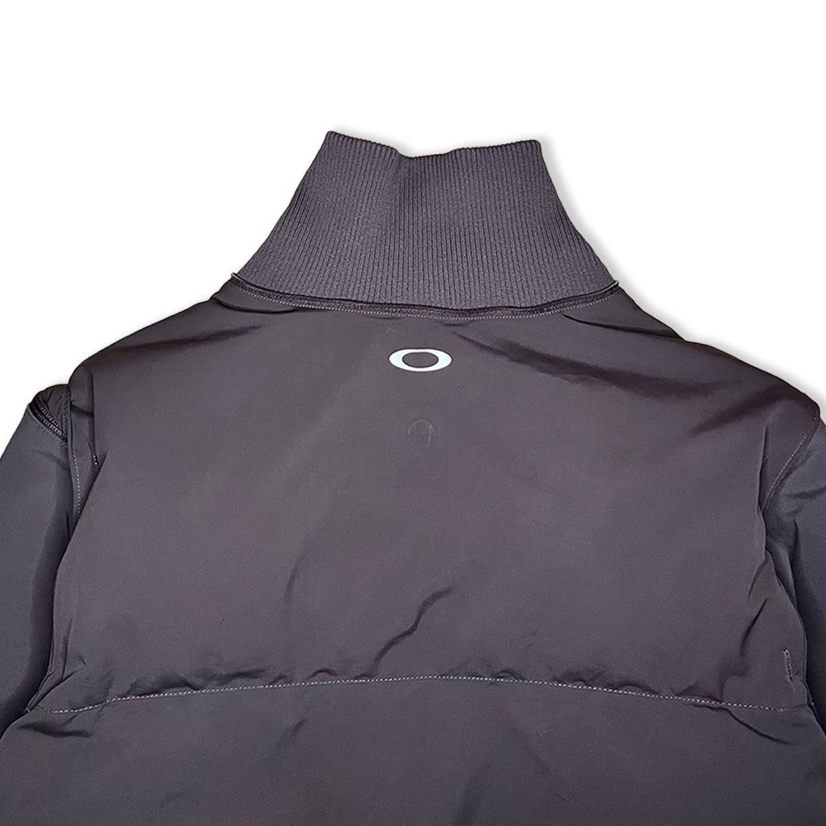 Oakley 2009 Oakley Convertible Technical Puffer Jacket / Gilet Size US L / EU 52-54 / 3 - 7 Thumbnail