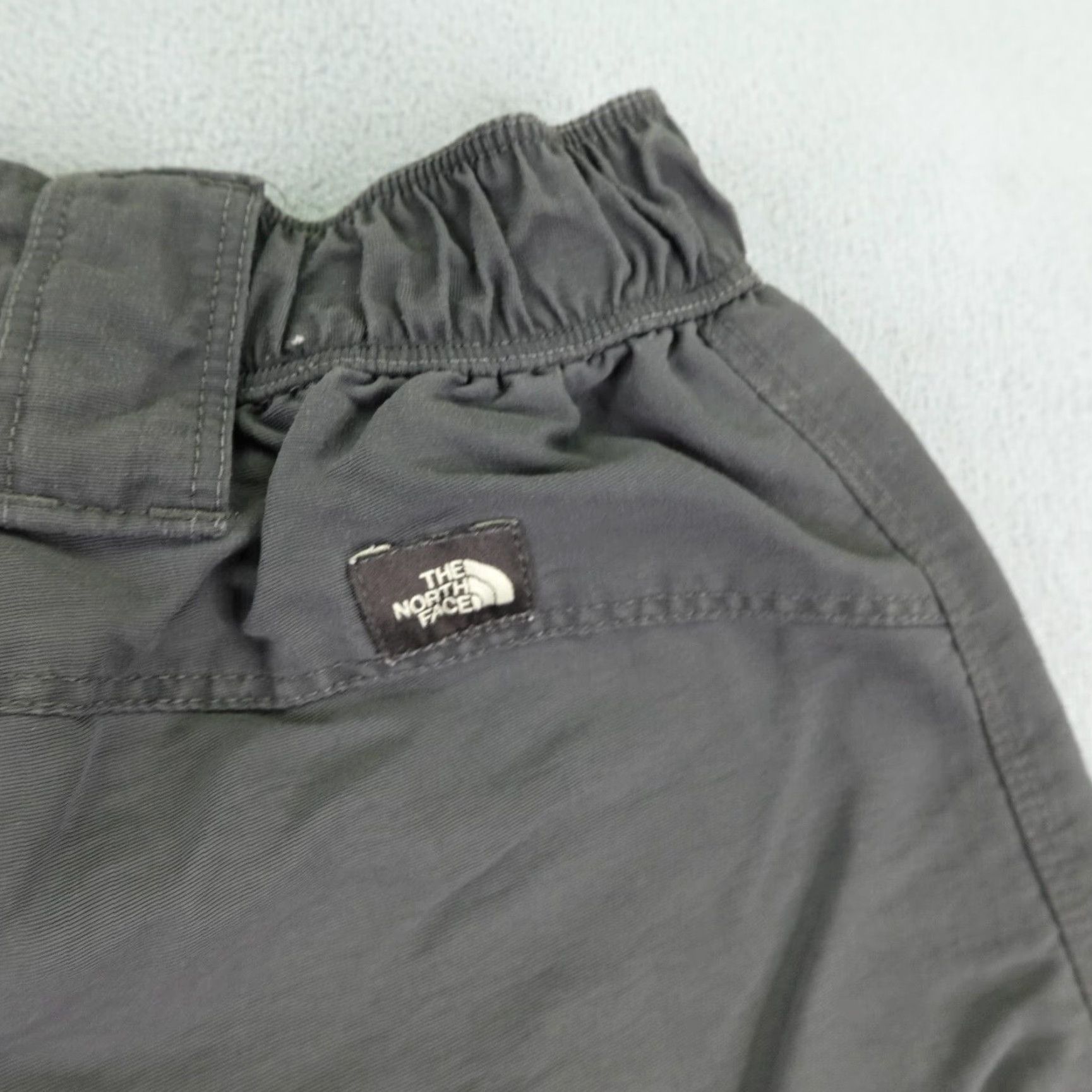The North Face The North Face Shorts Mens Small Gray Cargo Nylon Hiking Outdoors Size US 28 / EU 44 - 6 Thumbnail