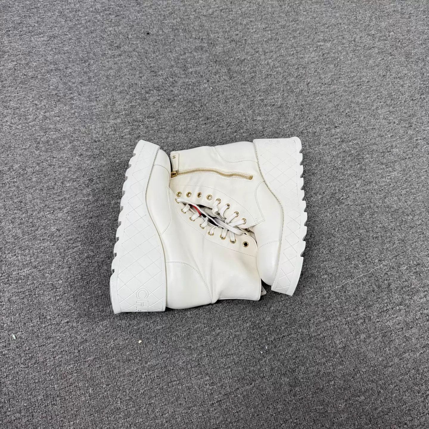 Chanel Chanel White Leather Platform Lace-up Martin Boots 39 98 New Size US 8.5 / IT 38.5 - 3 Thumbnail