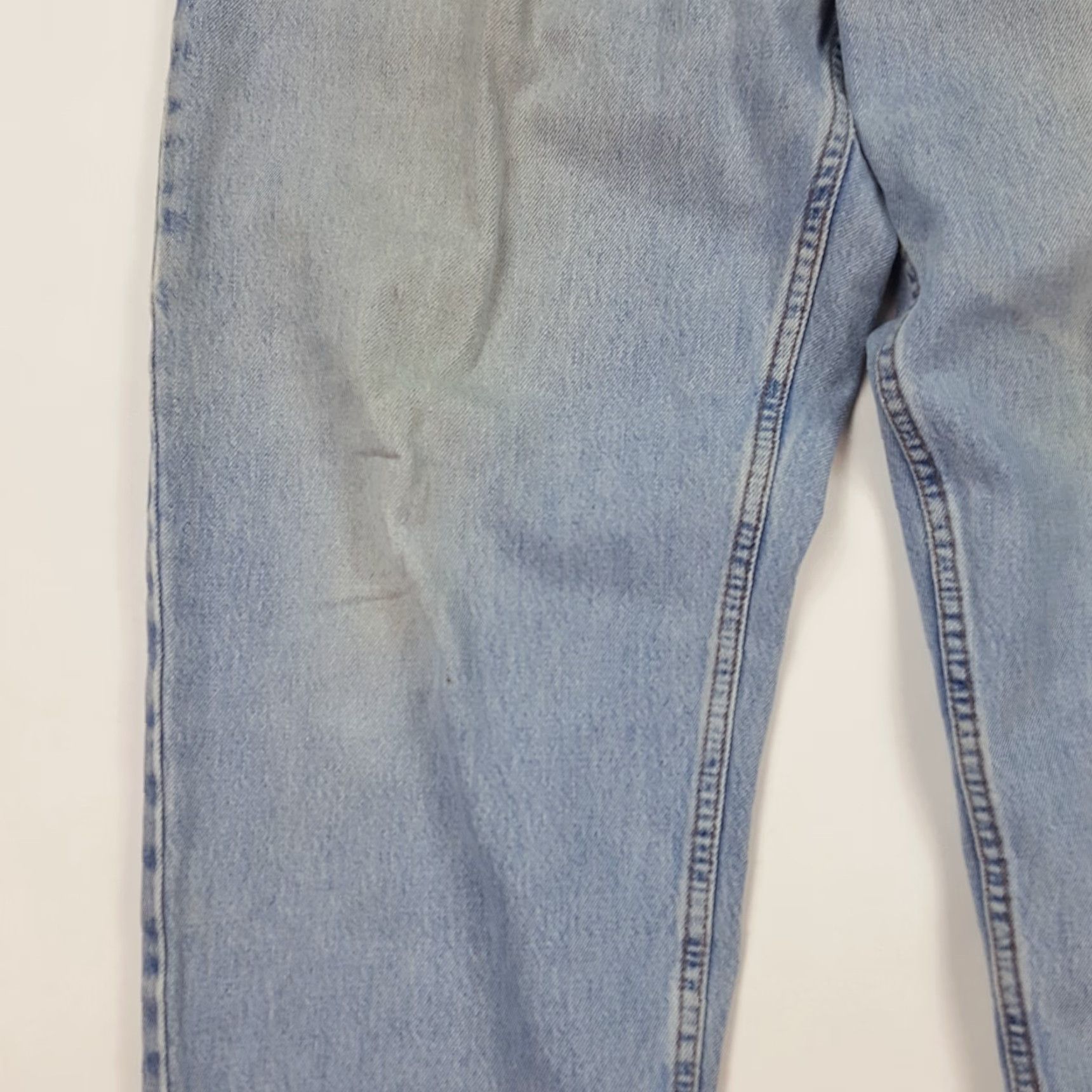 Levi's VINTAGE Levi's 550 Distressed Jeans Men 35x30 Denim 90s Relaxed Tapered Blue jeans Size US 35 - 3 Thumbnail