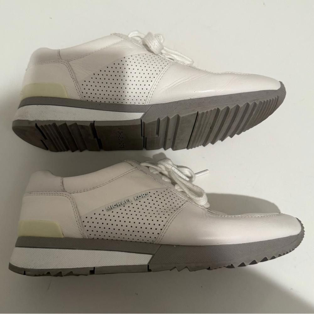 Michael Kors MICHAEL Michael Kors Allie Sneakers Leather White Gray 7.5 Size US 7.5 / IT 37.5 - 10 Thumbnail