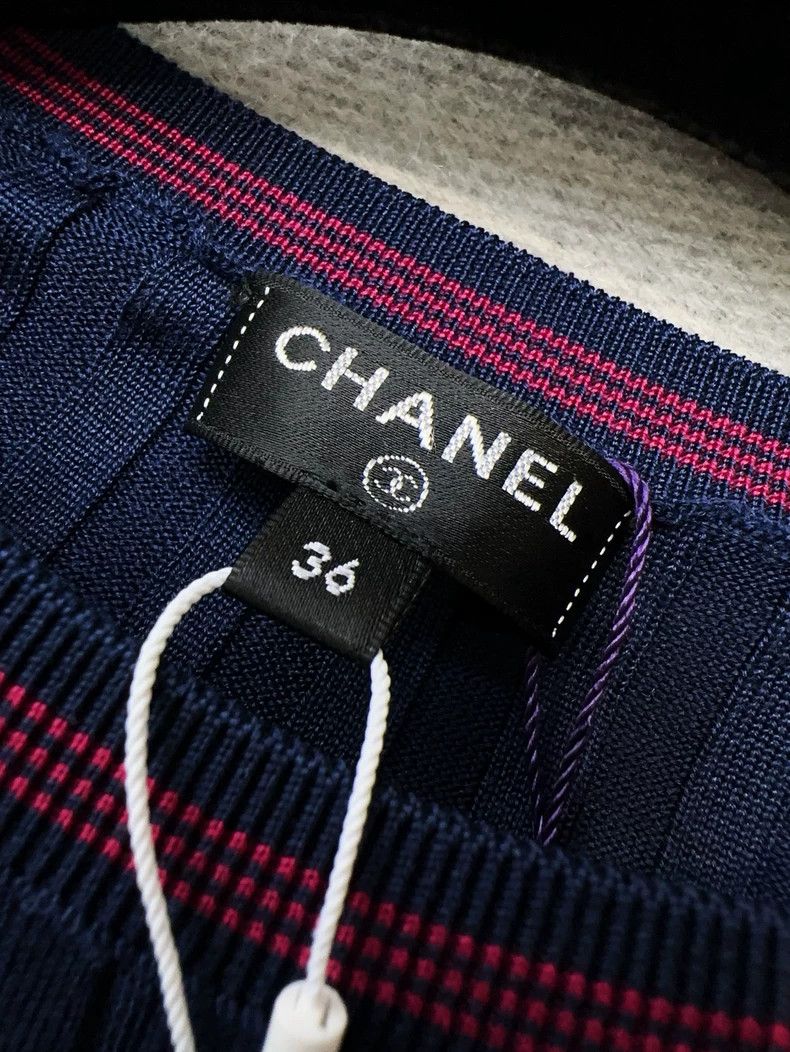 Chanel Chanel Dark blue red border No. 31 number double C knitwea Size XS / US 0-2 / IT 36-38 - 6 Thumbnail