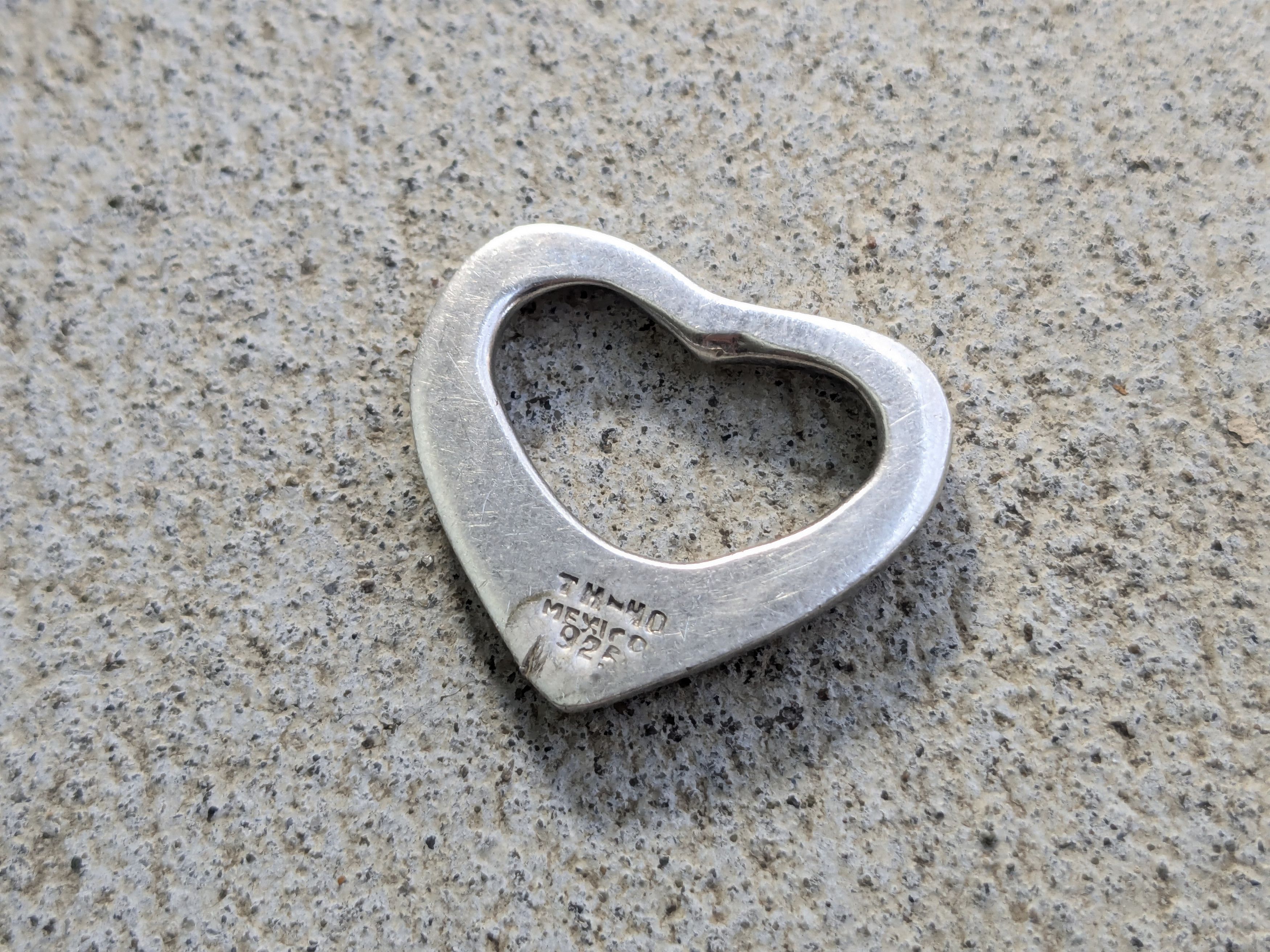 Jewelry × Vintage Vintage Sterling Silver Heart Pendant Taxco Mexico Size ONE SIZE - 4 Thumbnail