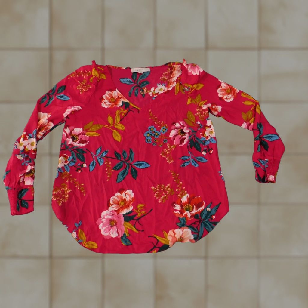 Loft LOFT Blouse Womens Small Red Floral Long Sleeve V-Neck Lightweight Top Size S / US 4 / IT 40 - 1 Thumbnail
