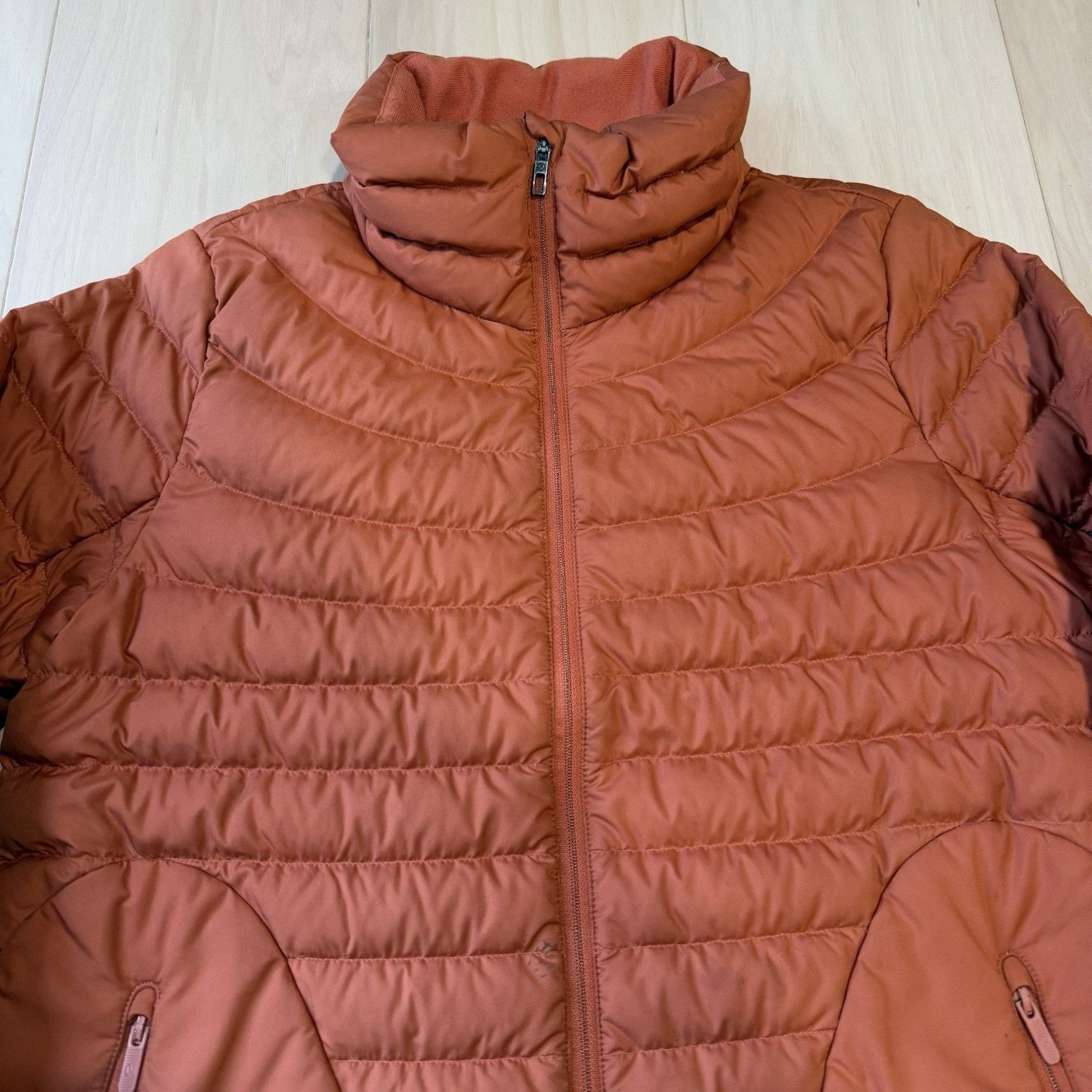 Lululemon Lululemon Down Jacket Women's 4 Orange Full Zip Insulated Size S / US 4 / IT 40 - 3 Thumbnail