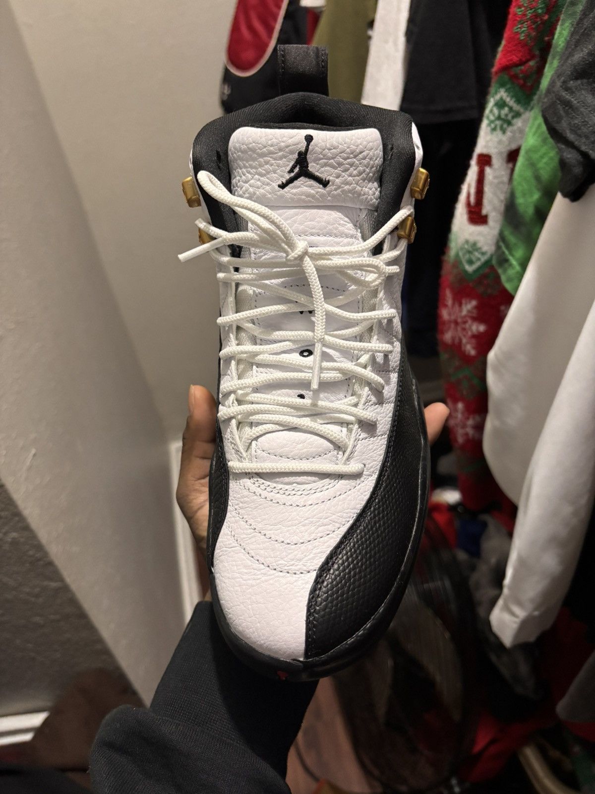 Jordan Brand Jordan 12 Taxi Size US 8 / EU 41 - 7 Thumbnail