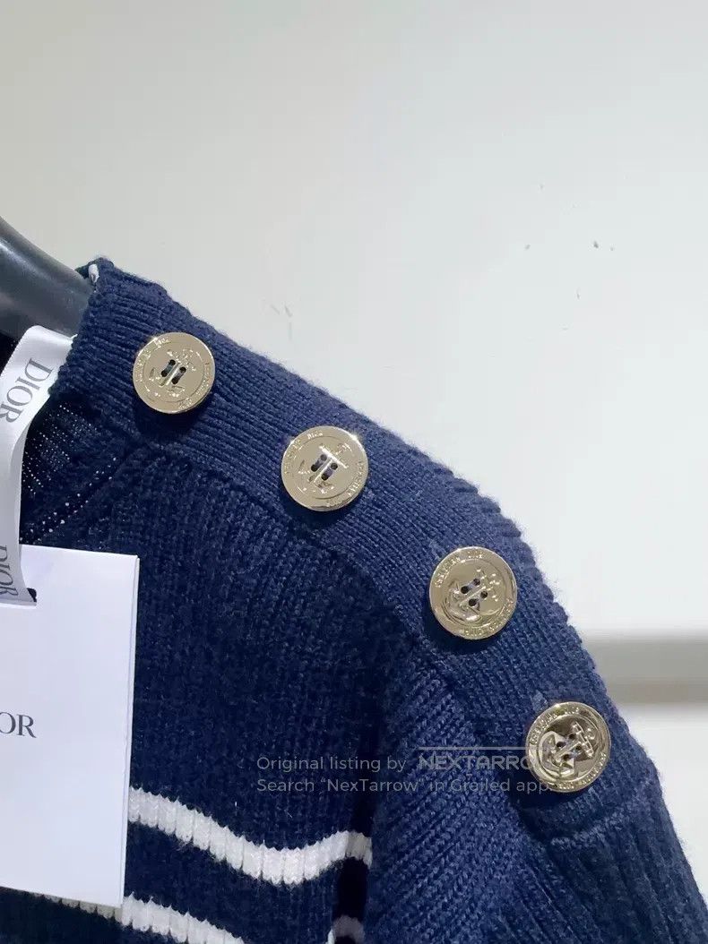 Dior Dior Short sleeves with gold buttons Size XS / US 0-2 / IT 36-38 - 2 Thumbnail