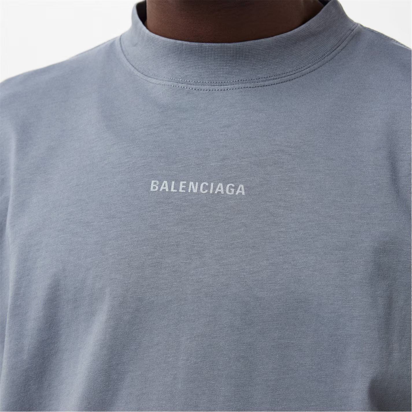 Balenciaga o1g2r1mq0226 Back Reflective T-Shirt In Grey Size US M / EU 48-50 / 2 - 4 Thumbnail