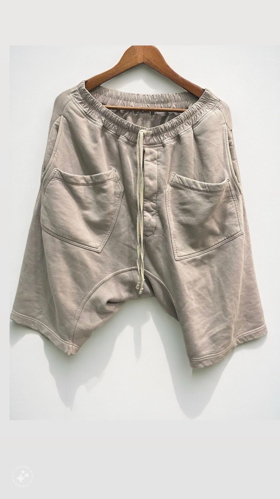 image of Rick Owens x Rick Owens Drkshdw Lightweight Cargo Drawstring Pods Shorts in Grey, Men's (Size 28)