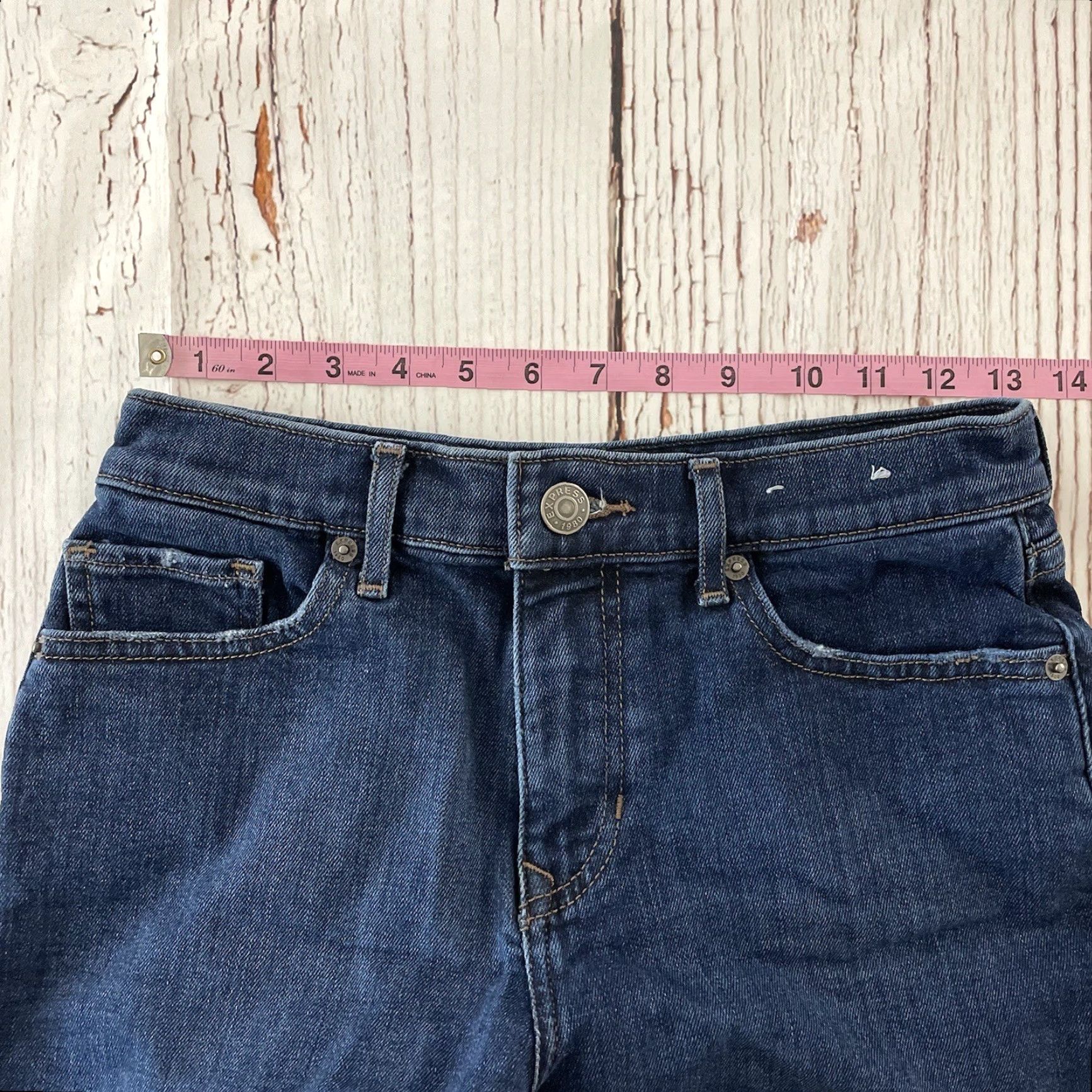 Express Express Shorts Denim Cut-Off Dark Blue Women's Size 2 Size 26" / US 2 / IT 38 - 4 Thumbnail