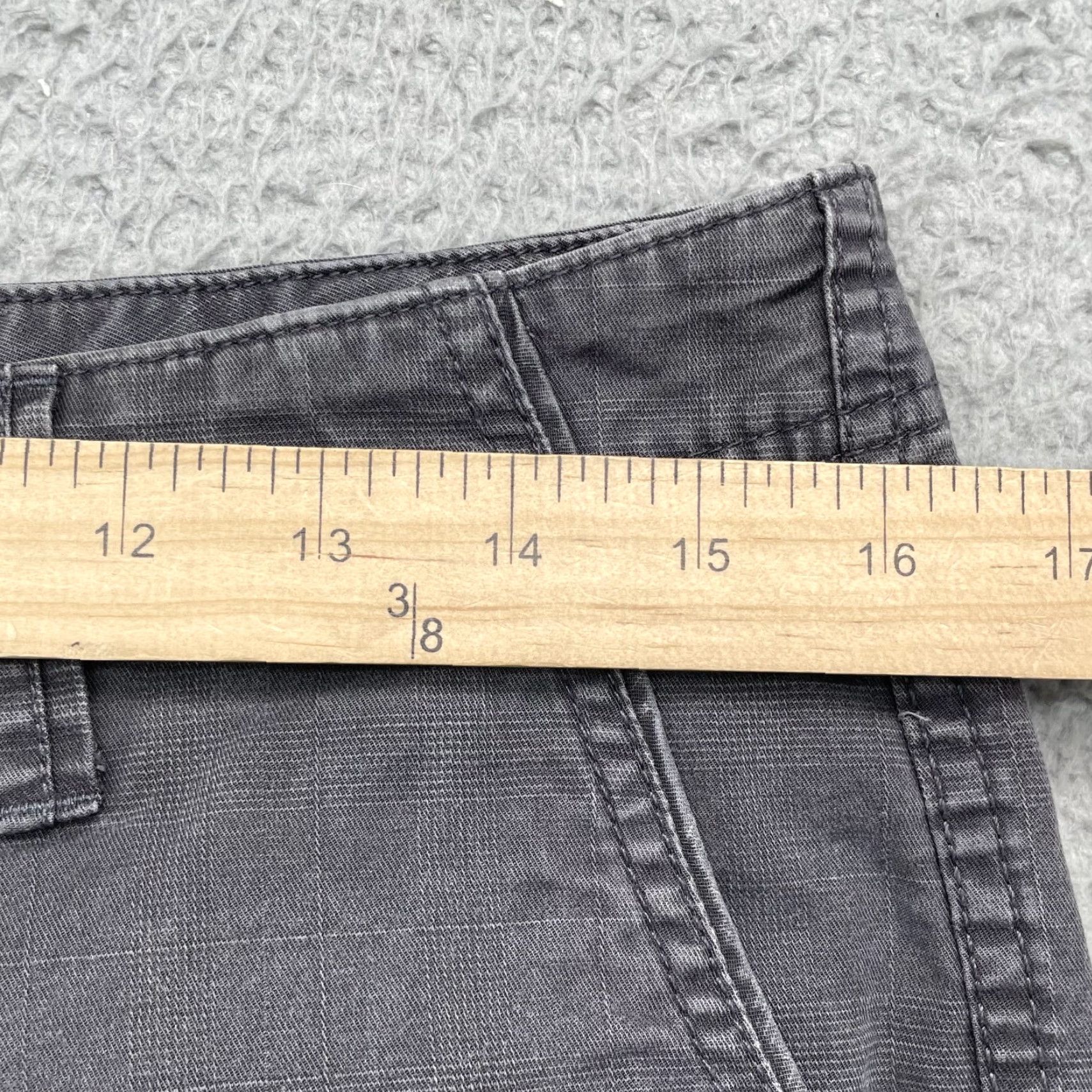 VINTAGE Quiksilver Shorts Men 32 Gray Surf Skater Performance Grunge Outdoor Pants Casual