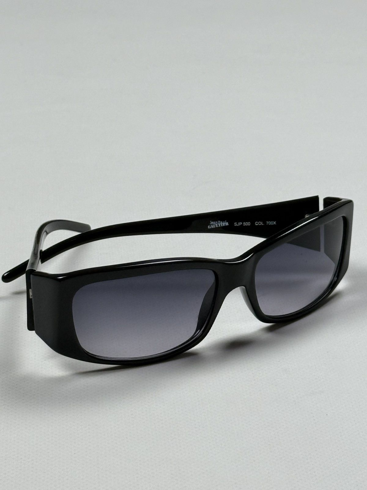 Jean Paul Gaultier Jean Paul Gaultier Unisex Hawaiian Print Sunglasses Size ONE SIZE - 17 Thumbnail