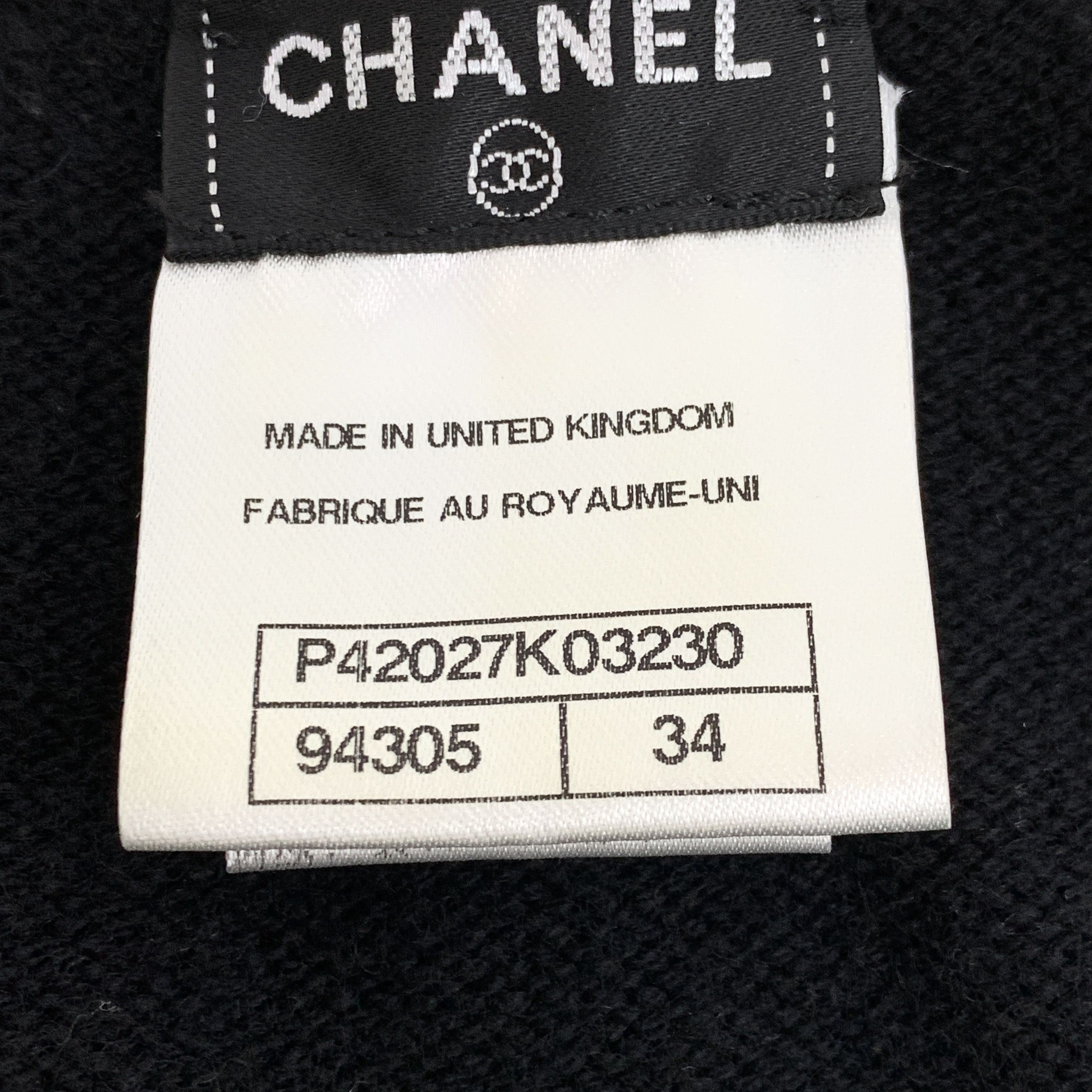 Chanel Chanel Black Metallic Logo Cashmere V-Neck Sleeveless Knit D Size XXS / US 00 / IT 34 - 4 Thumbnail