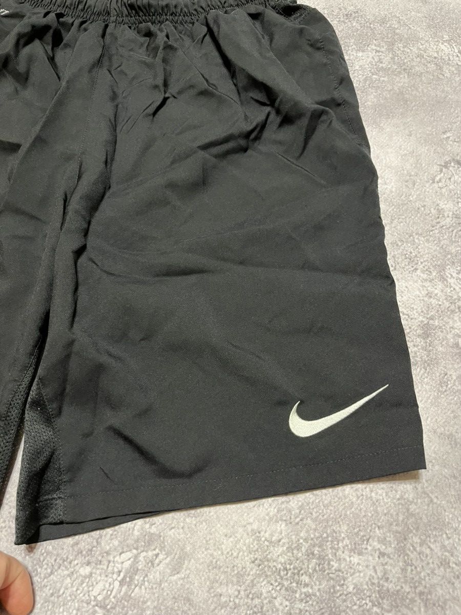 Nike Nike Manchester United shorts Size US 32 / EU 48 - 3 Thumbnail
