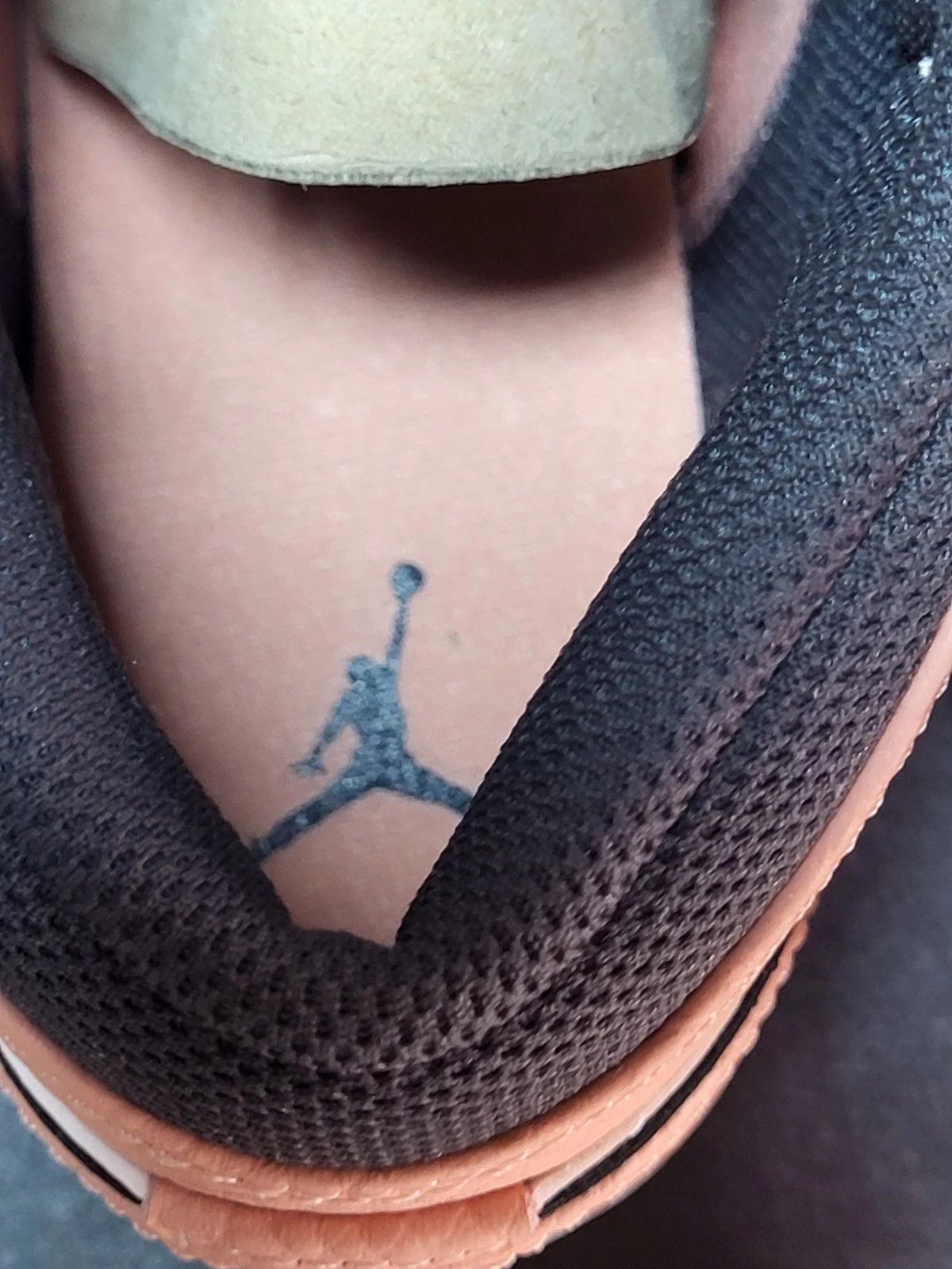 Nike Nike Air Jordan 1 Mid “Pink Quartz” (GS) – 555112‑603 Size US 6 / IT 36 - 4 Thumbnail