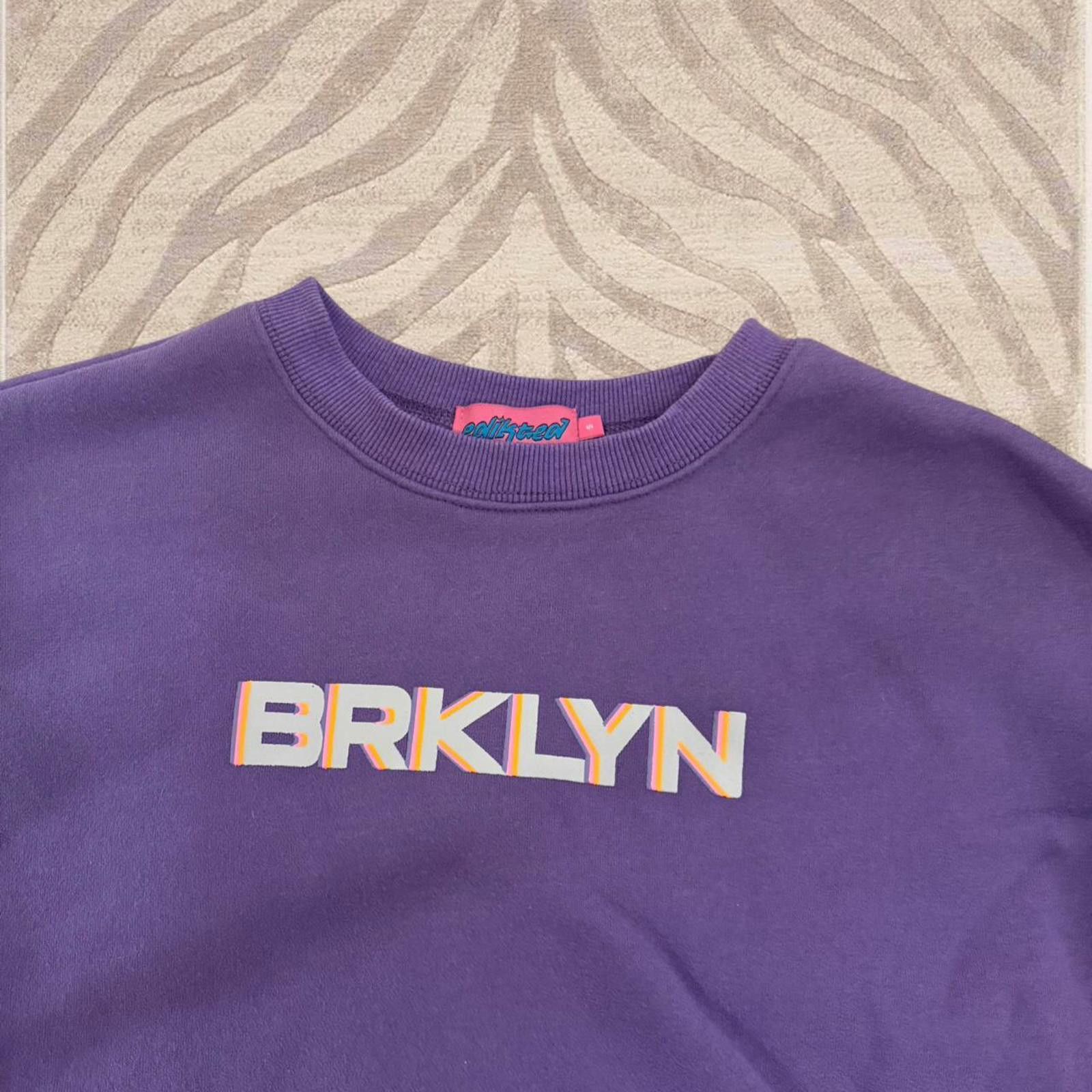 Other Edikted Cropped purple “BRKLYN” sweatshirt Size S / US 4 / IT 40 - 2 Thumbnail