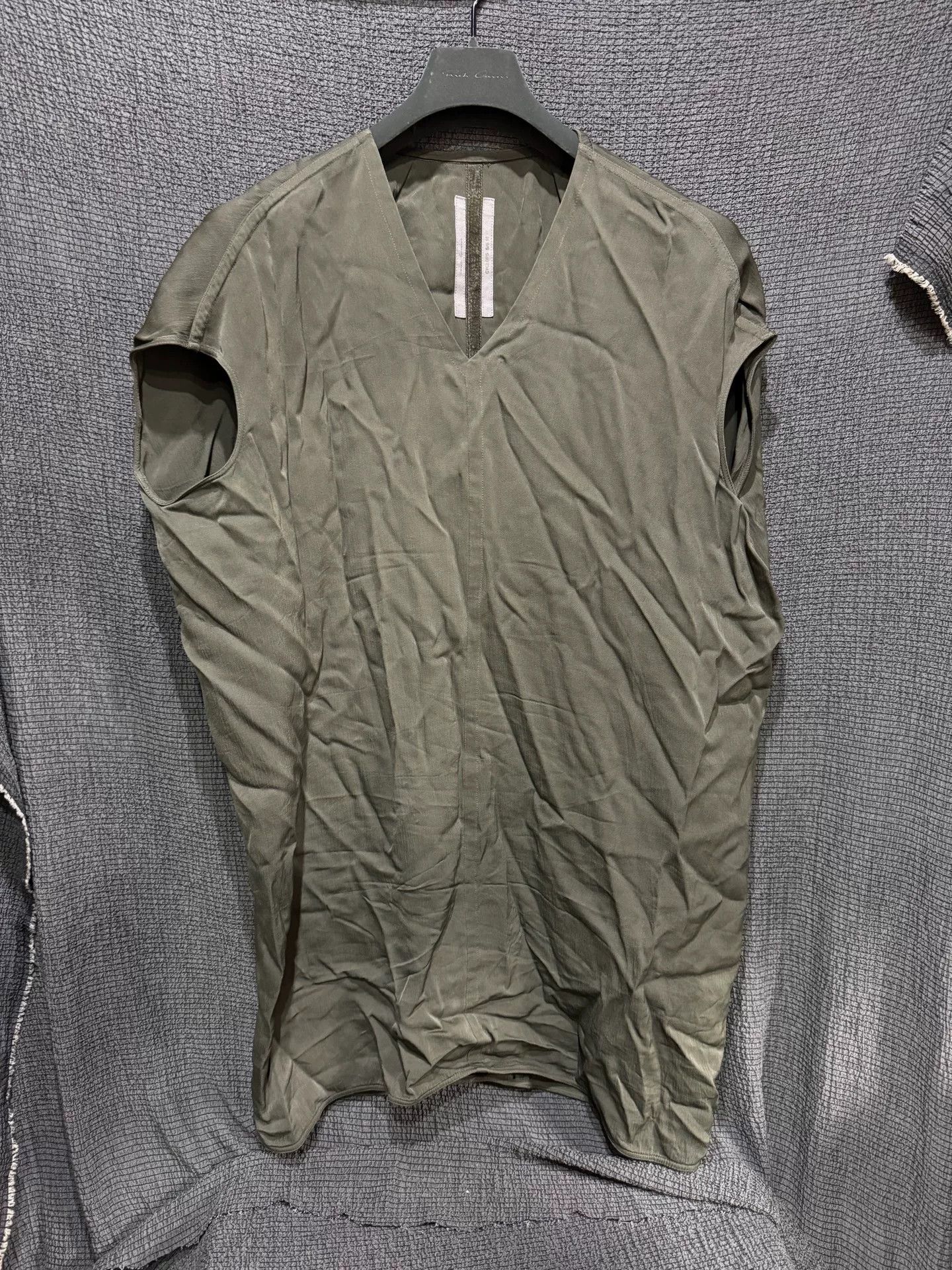 Rick Owens Rick Owens Palm Color V-Neck Sleeveless Top Size US M / EU 48-50 / 2 - 1 Thumbnail