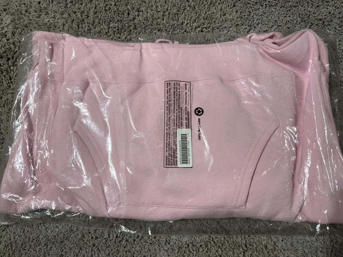 Supreme Supreme Bling Box Logo Hooded Sweatshirt 'Light Pink' Size US XL / EU 56 / 4 - 3 Thumbnail