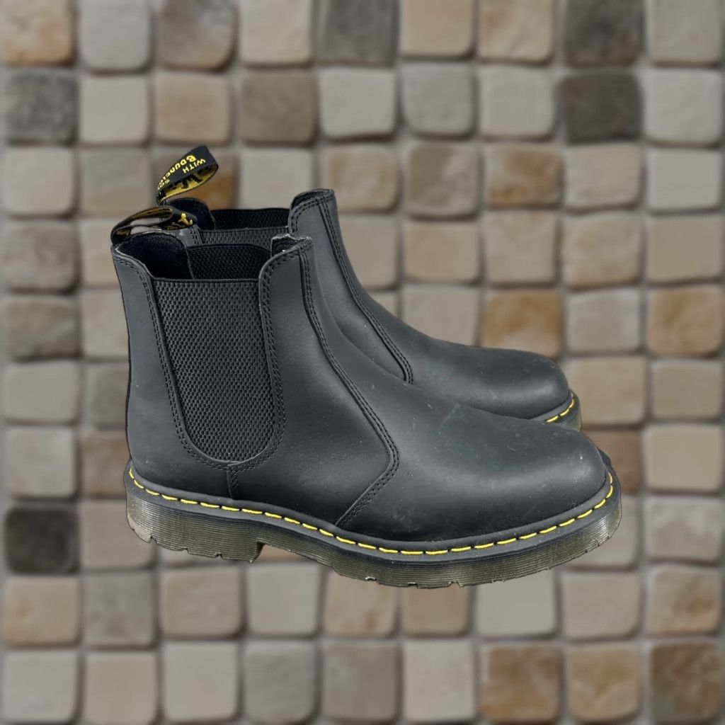 Martens 2976 Chelsea Boots Mens Size 11 Black Slip Resistant