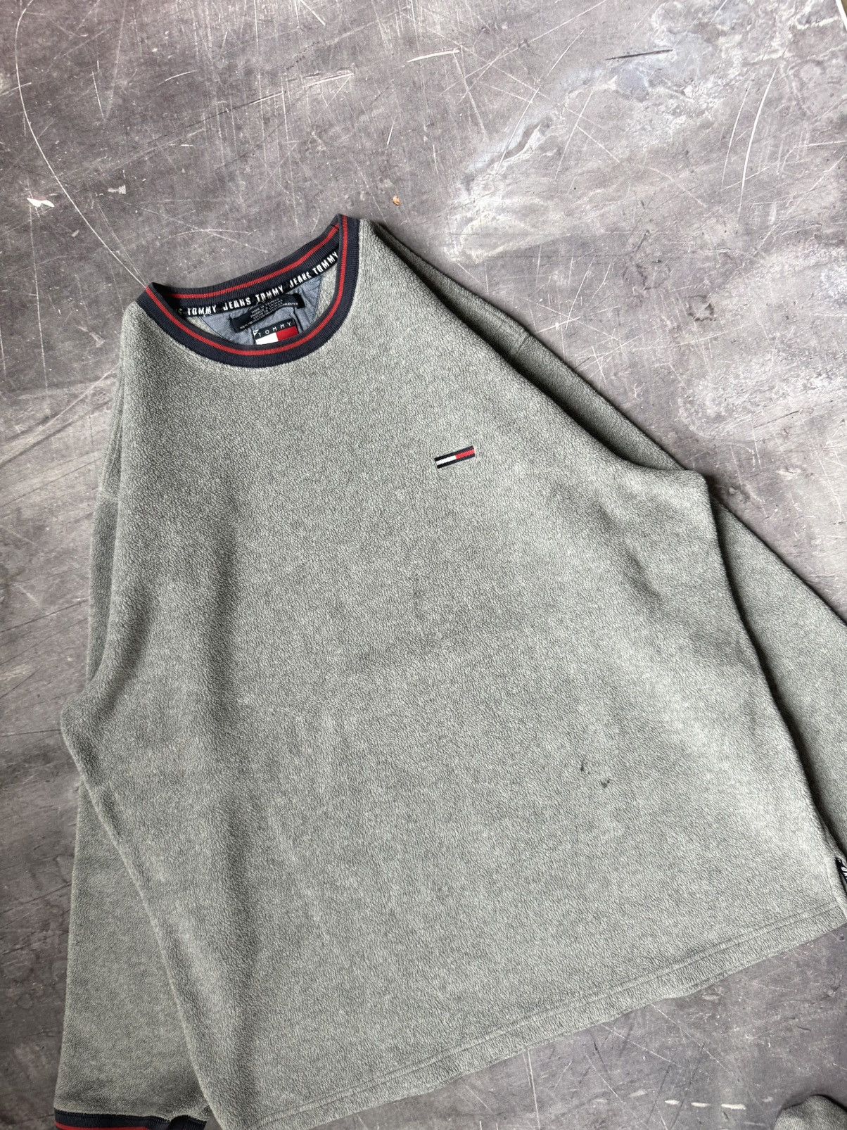 Tommy Hilfiger Vintage Y2K Tommy Jeans Fleece Sweatshirt (XL) Size US XL / EU 56 / 4 - 5 Thumbnail