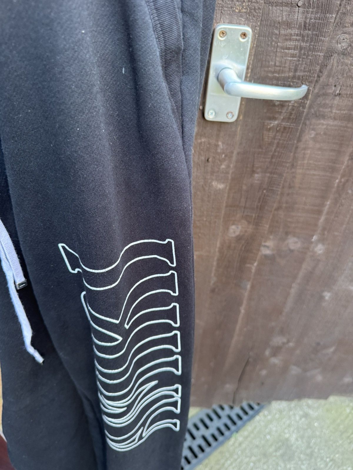 Amiri AMIRI joggers size L see photos for real tape measurements Size US 32 / EU 48 - 23 Thumbnail