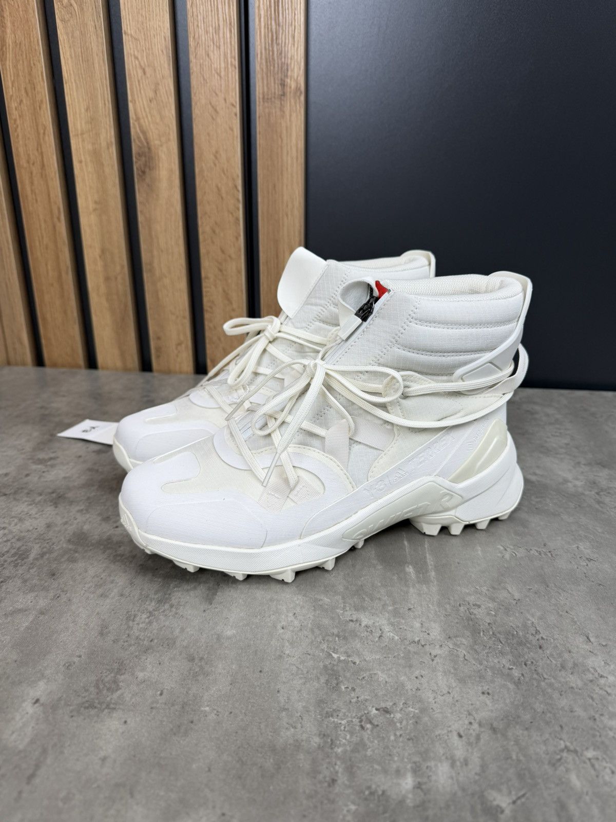 Yohji Yamamoto Adidas Y-3 Yohji Yamamoto Terrex Swift R3 Gore-Tex Size 7 Size US 7 / EU 40 - 2 Thumbnail
