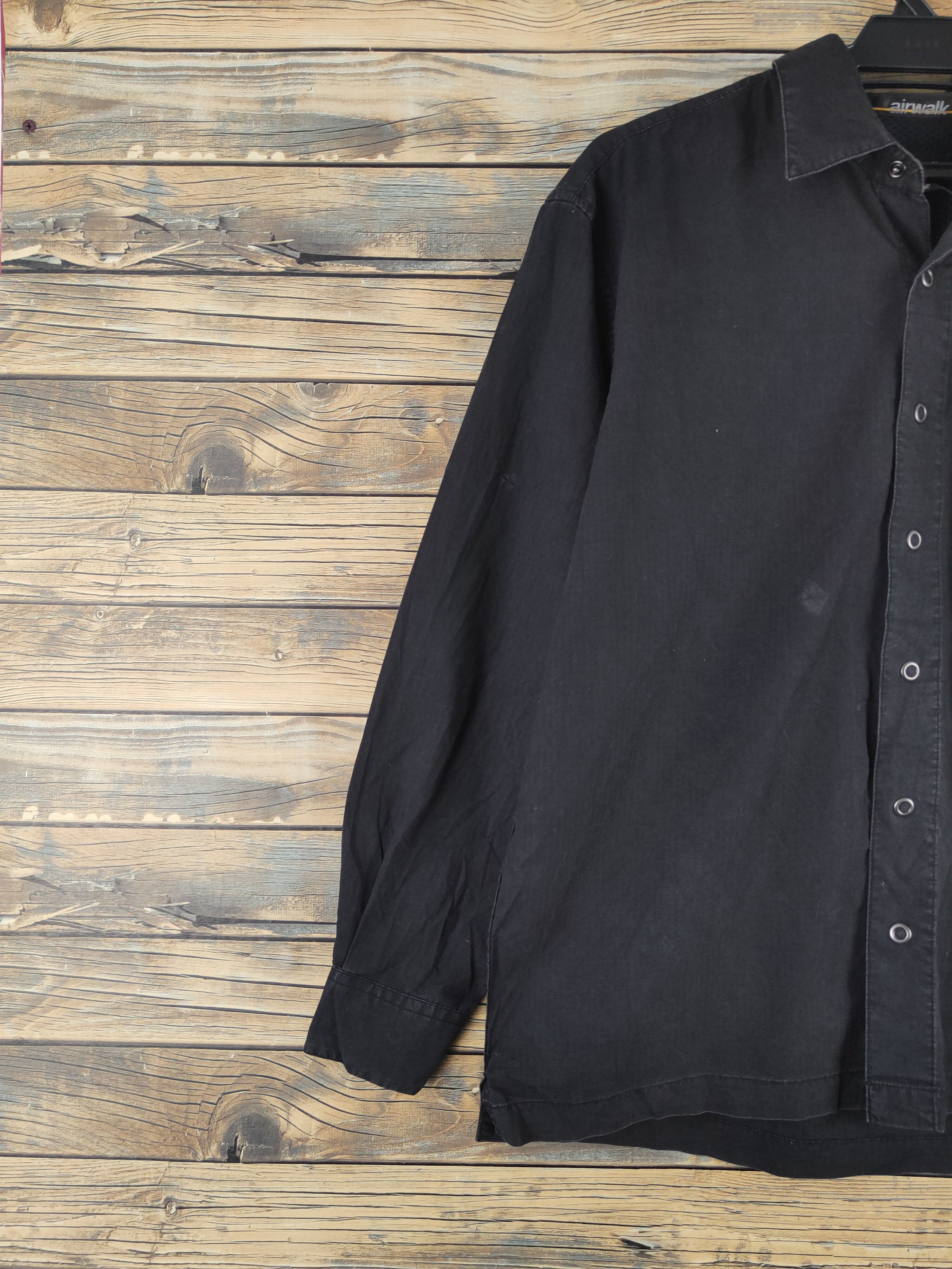 Airwalk × Vintage Airwalk Black Button Up Shirts #W2247 Size US M / EU 48-50 / 2 - 3 Thumbnail