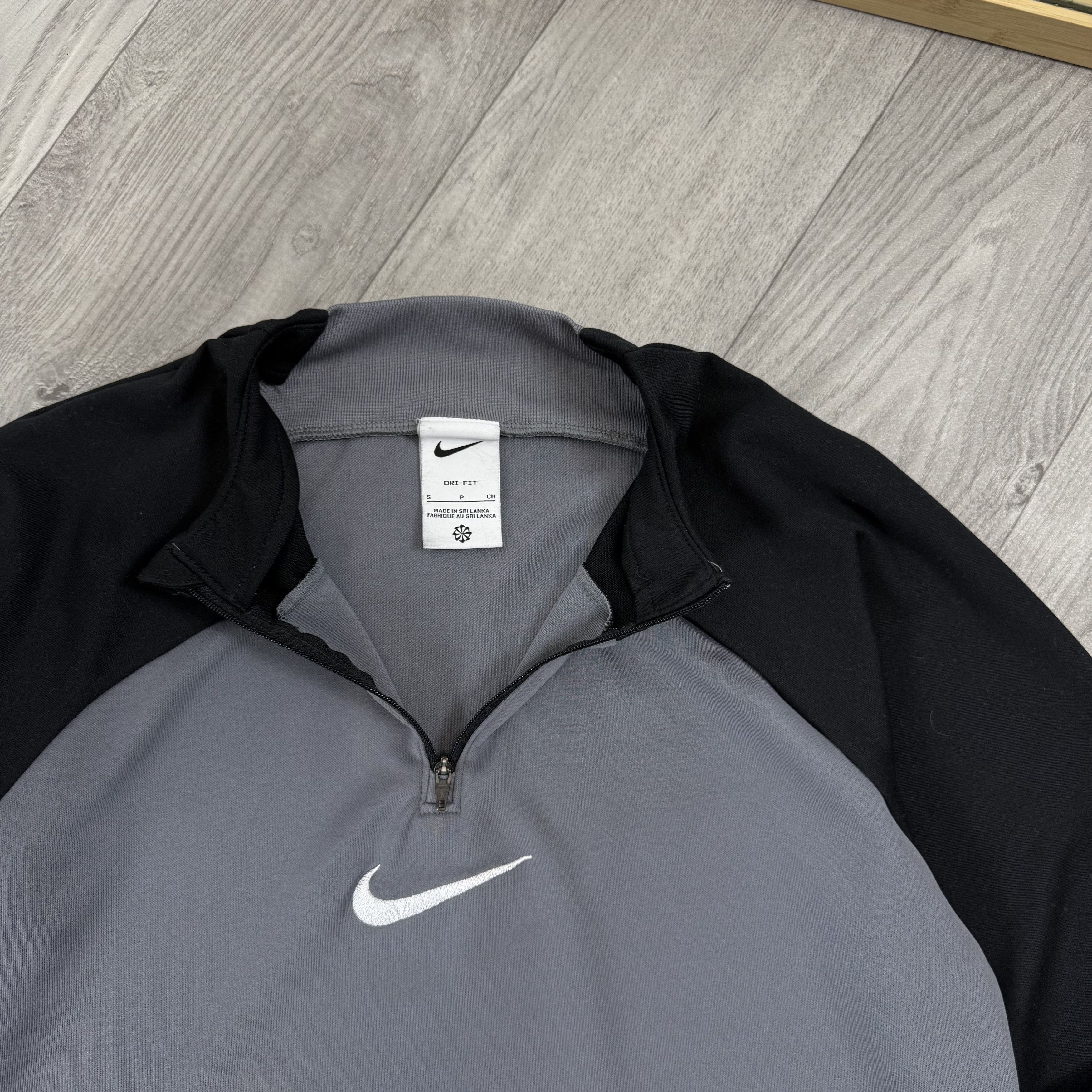 Nike Nike Dri-Fit Compression Long Sleeve Rashguard Tee Shirt Size US S / EU 44-46 / 1 - 9 Thumbnail
