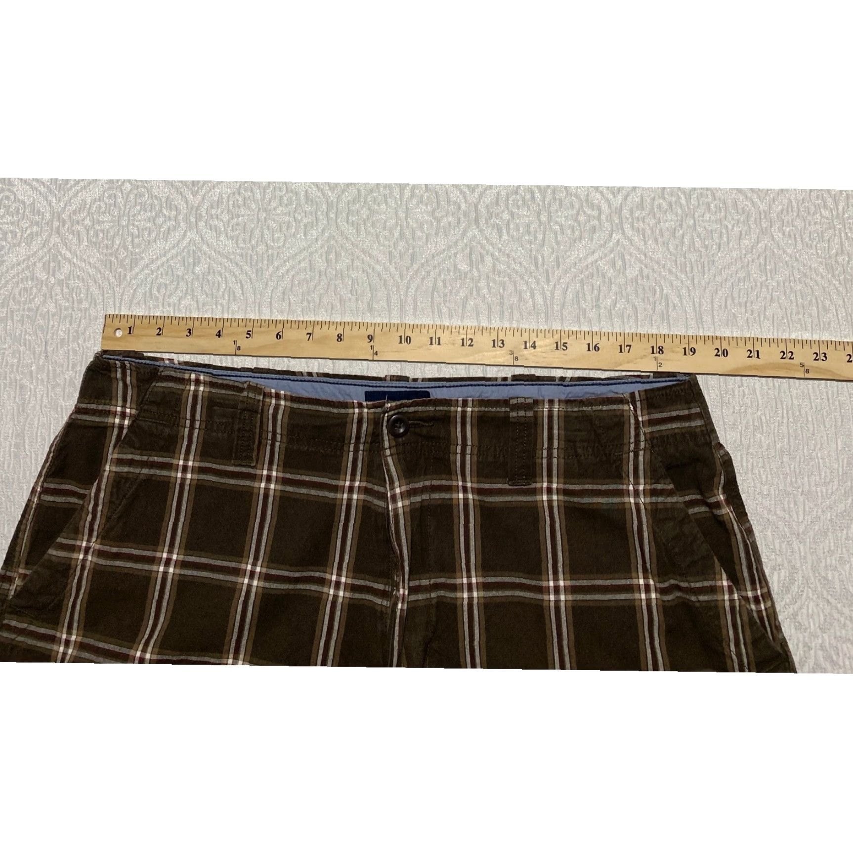 Vintage St Johns Bay Mens Cargo Shorts Plaid Brown Cotton Casual Size 38 Size US 38 / EU 54 - 6 Thumbnail