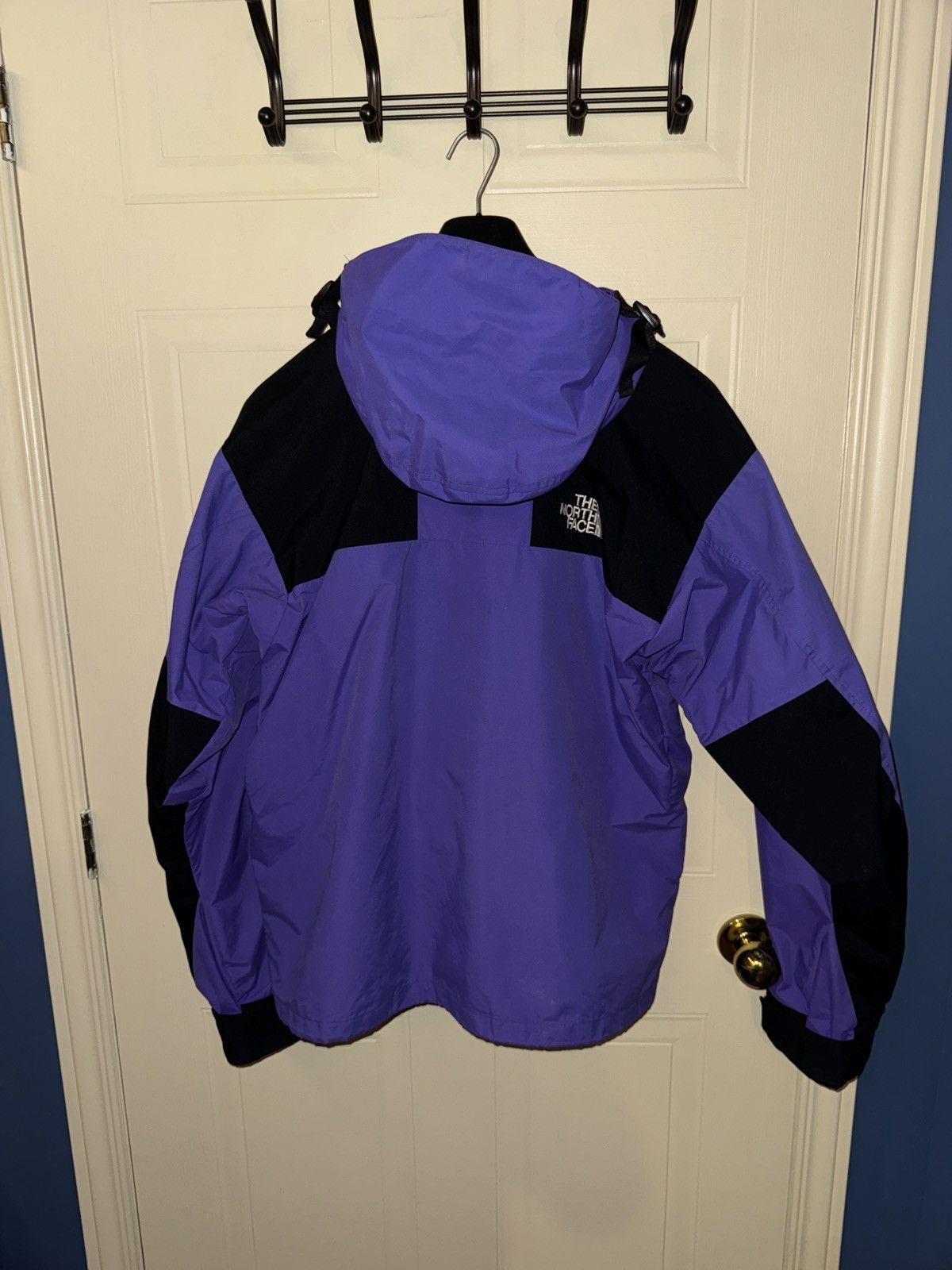 The North Face Mountain Gore-Tex retro jacket Size US M / EU 48-50 / 2 - 2 Thumbnail