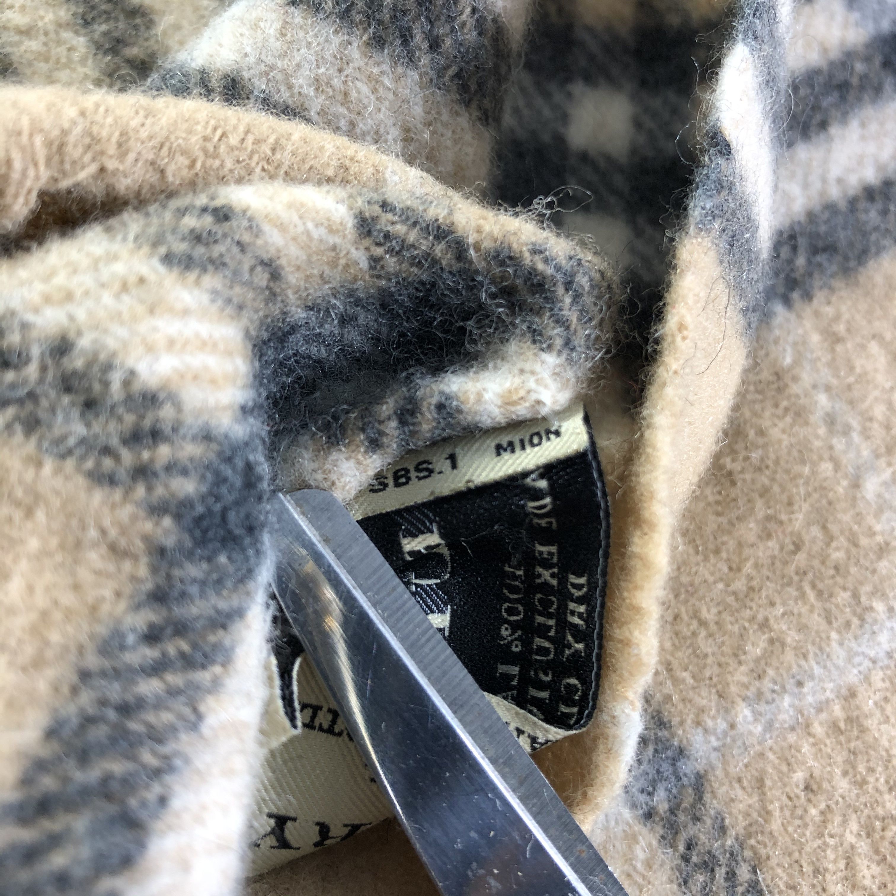 Burberry Burberrys Wool Scarf Muffler Neckwear V2401 Size ONE SIZE - 7 Thumbnail